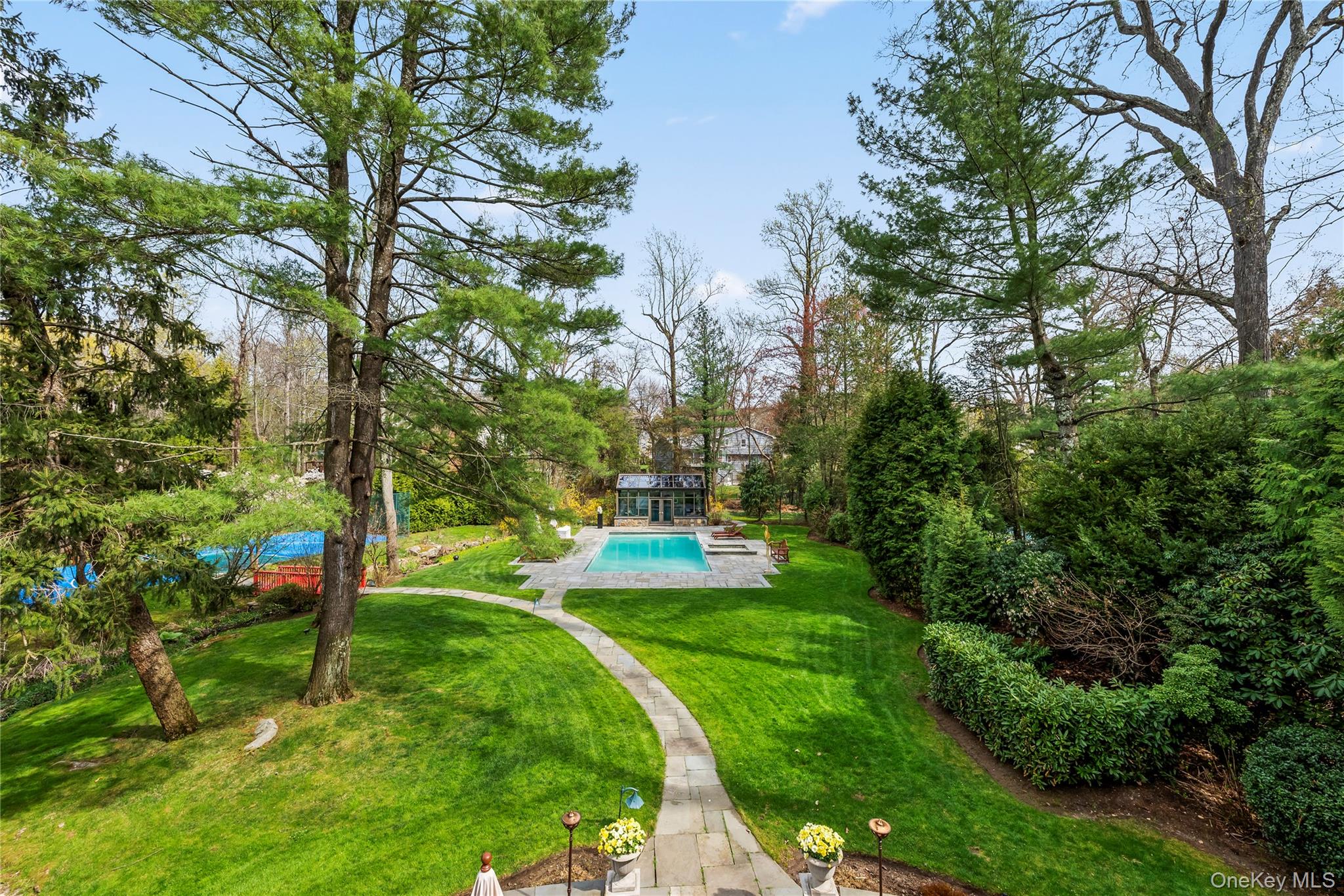 16 High Point Lane, Scarsdale, NY 10583