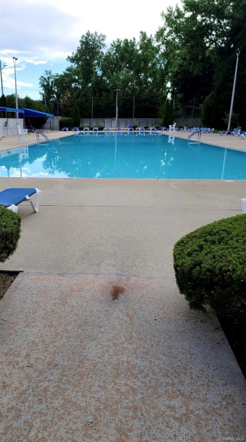 23 West Mill Drive # 9A, Great Neck, NY 11021