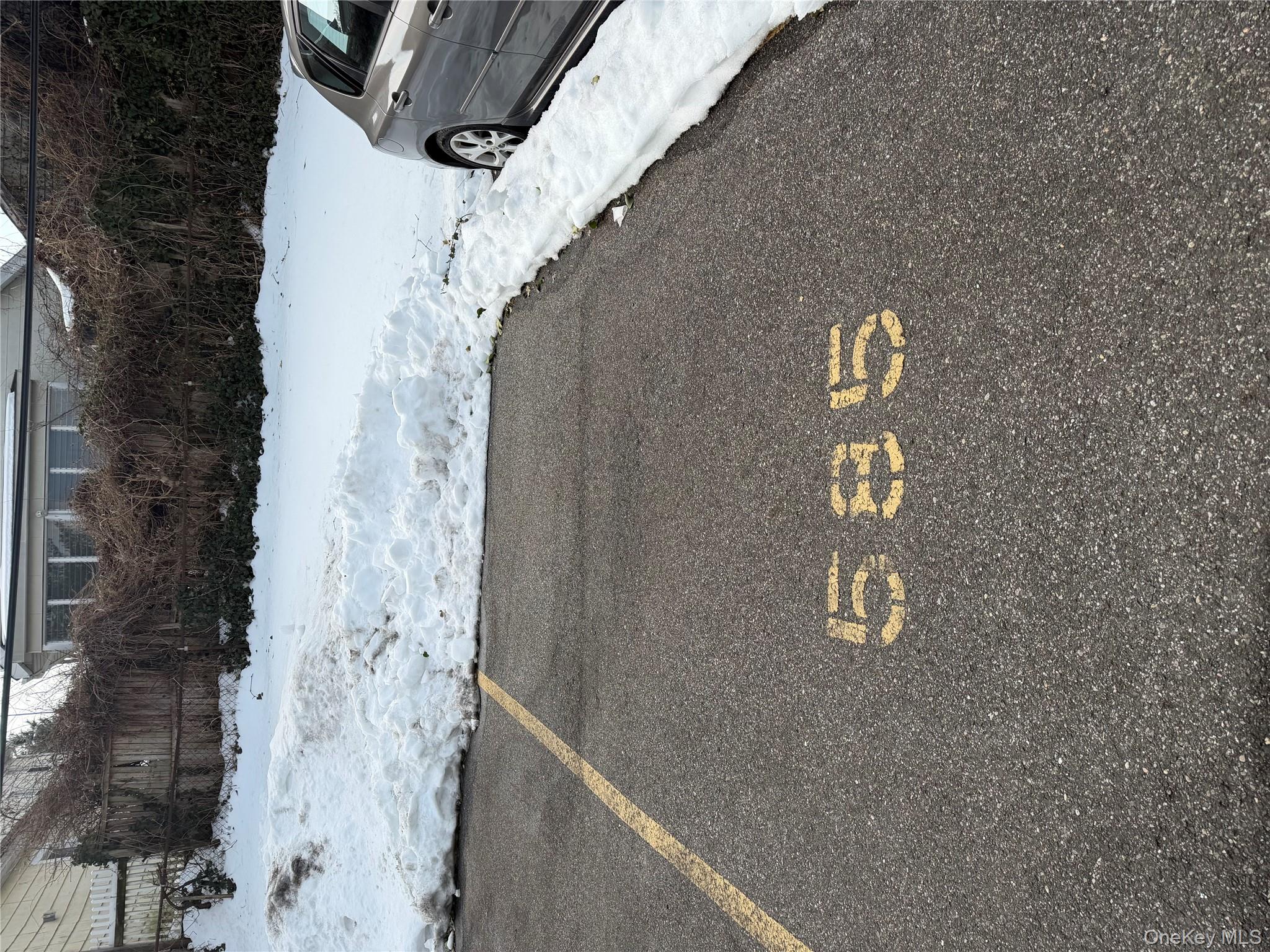 23 West Mill Drive # 9A, Great Neck, NY 11021