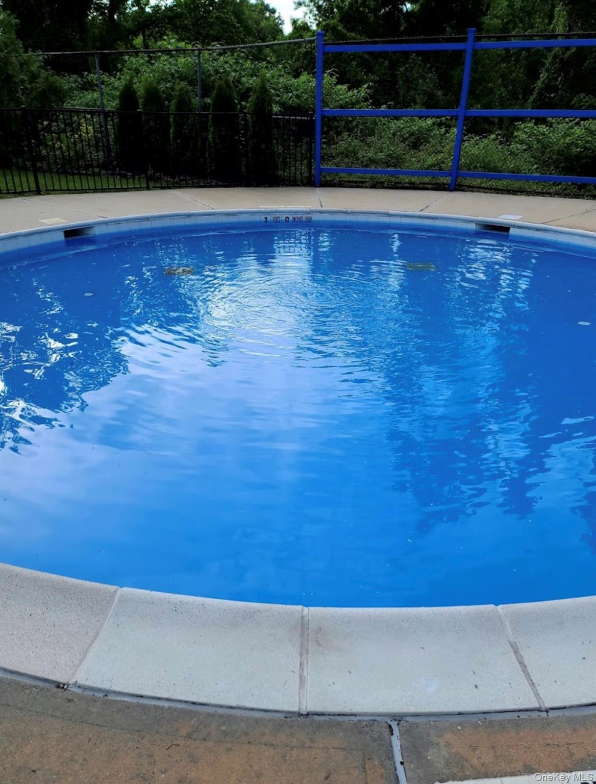 23 West Mill Drive # 9A, Great Neck, NY 11021