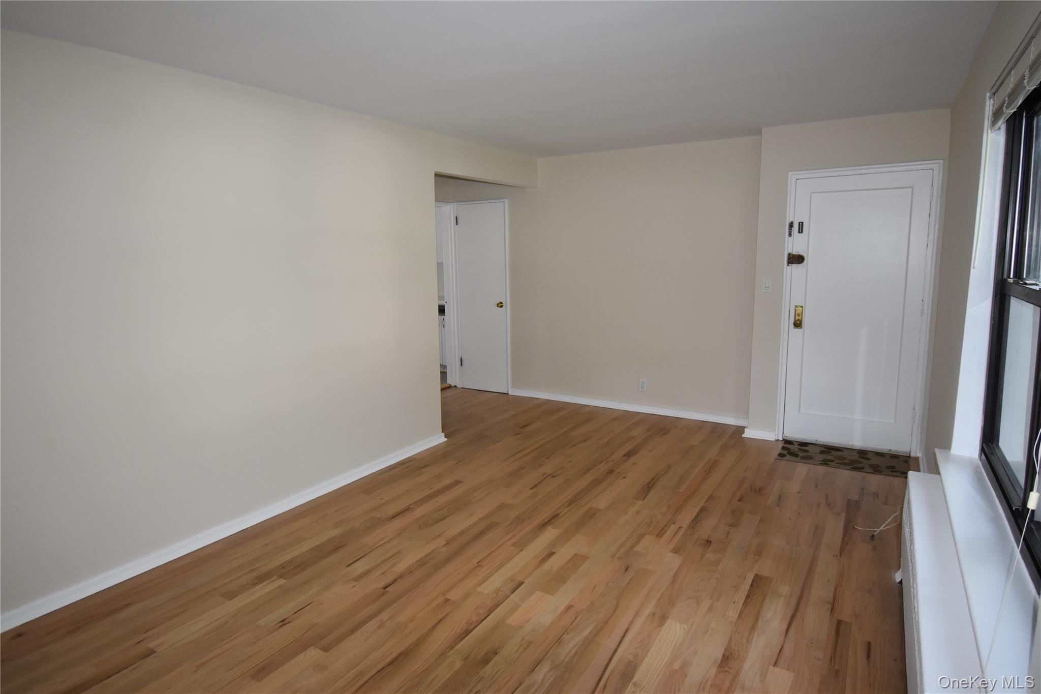 23 West Mill Drive # 9A, Great Neck, NY 11021