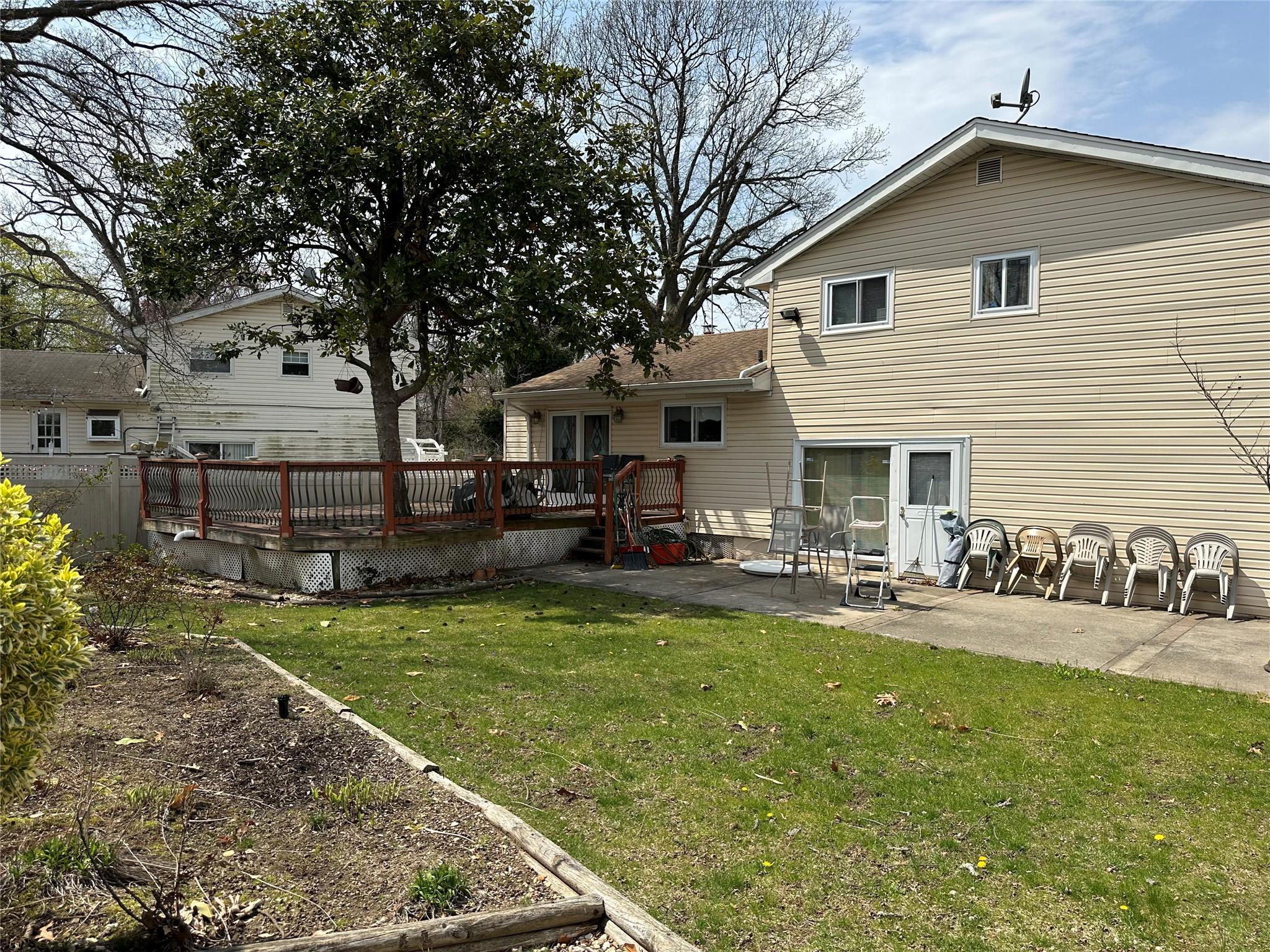 919 Pinelake Drive, West Hempstead, NY 11552