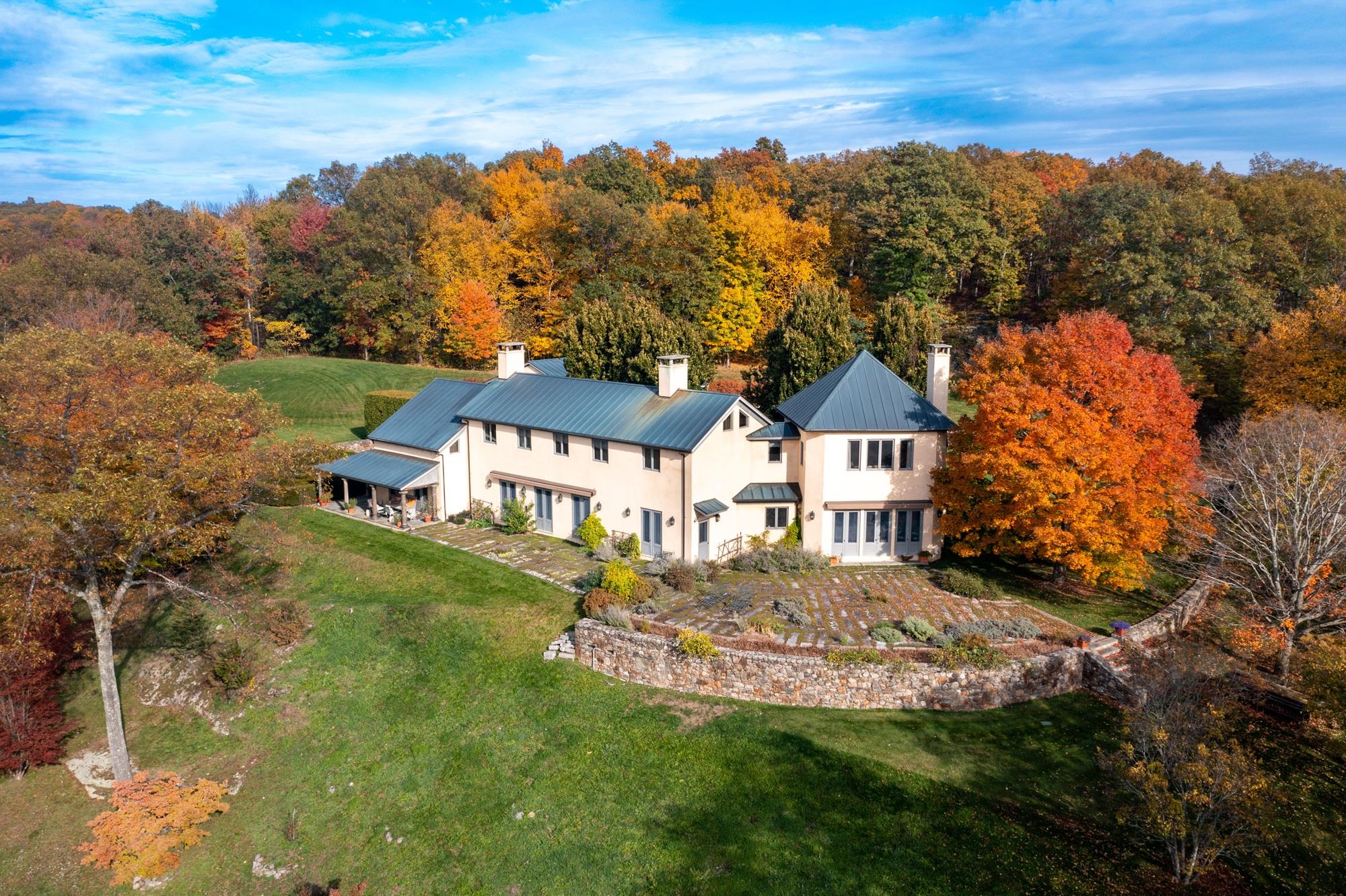 129 West Meadow Lane, Millbrook, NY 12545