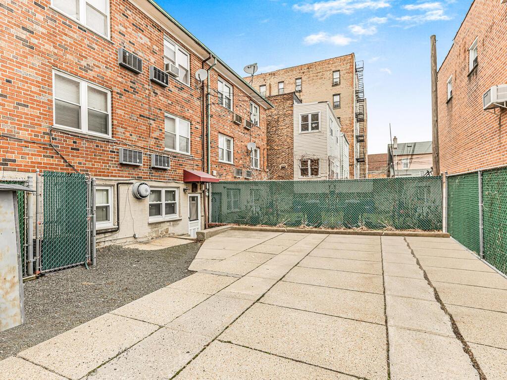 3060 Roberts Avenue # 1, Bronx, NY 10461