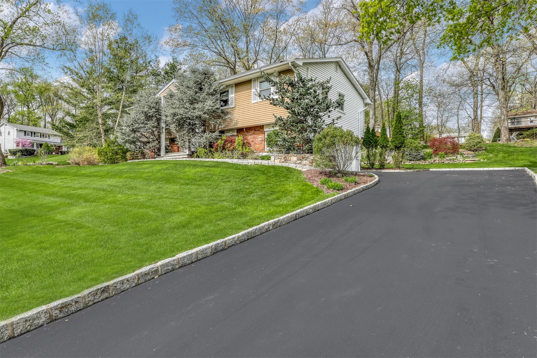 19 Strathmore Drive, New City, NY 10956