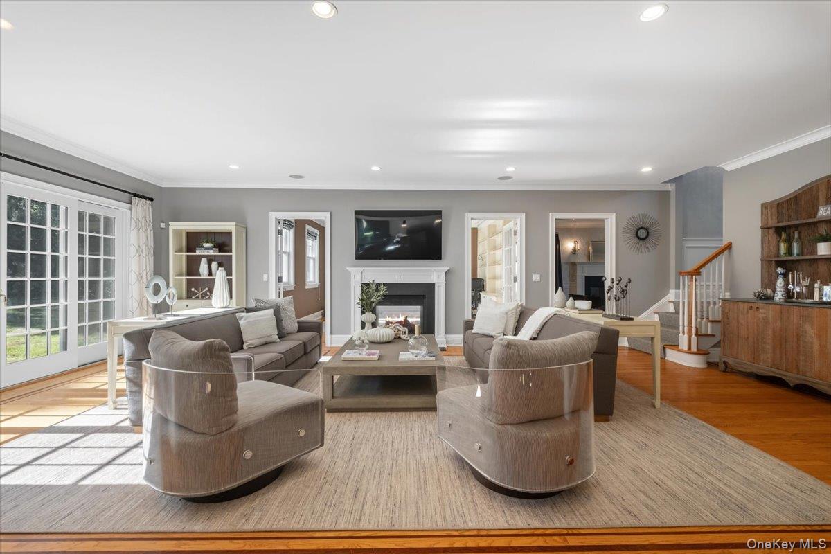 96 Brookby Road, Scarsdale, NY 10583