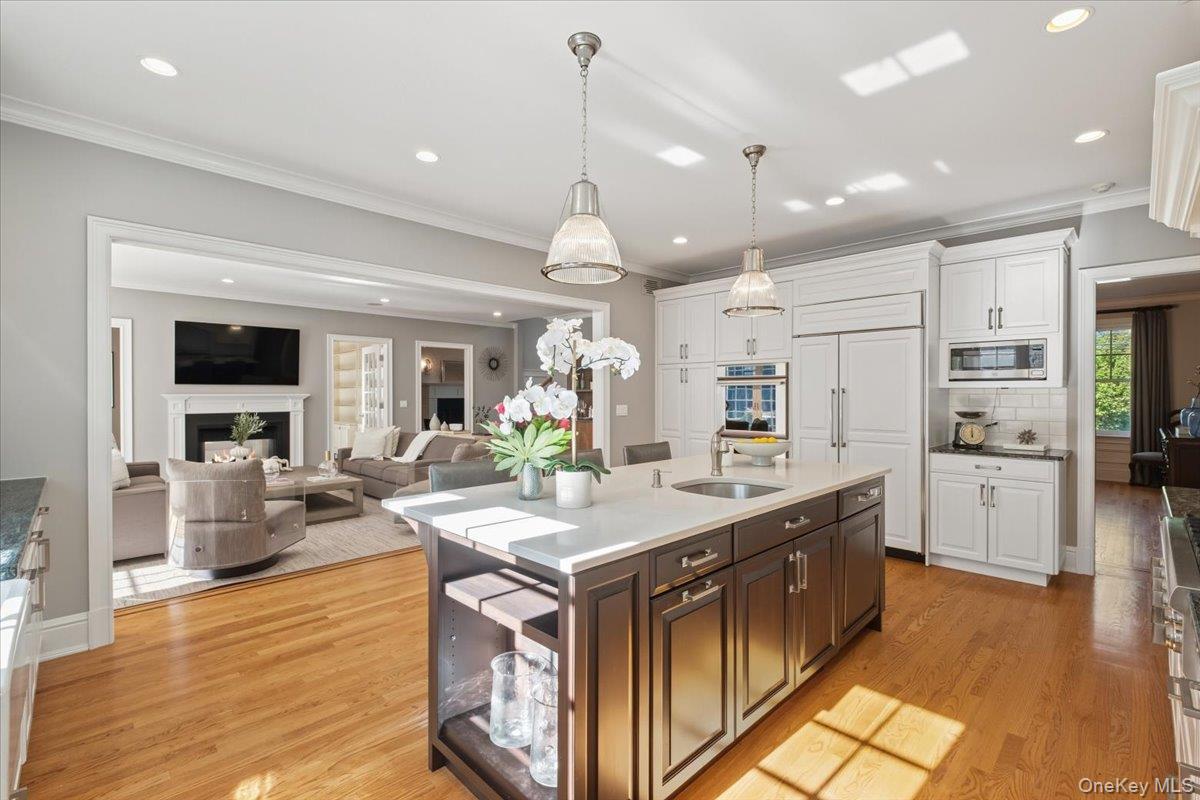 96 Brookby Road, Scarsdale, NY 10583