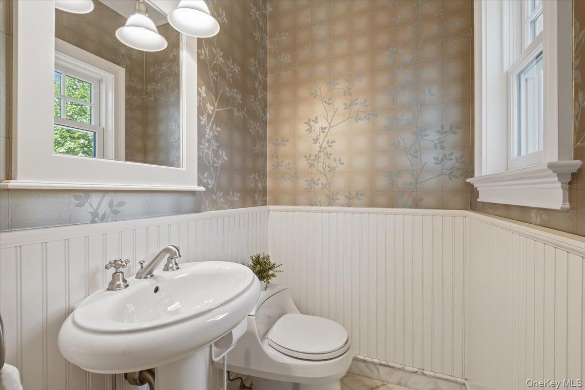 96 Brookby Road, Scarsdale, NY 10583