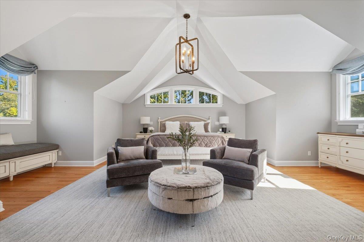 96 Brookby Road, Scarsdale, NY 10583