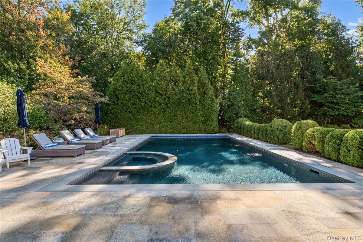 96 Brookby Road, Scarsdale, NY 10583