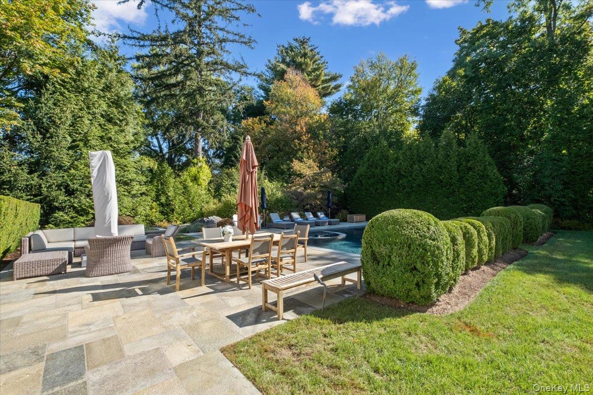 96 Brookby Road, Scarsdale, NY 10583