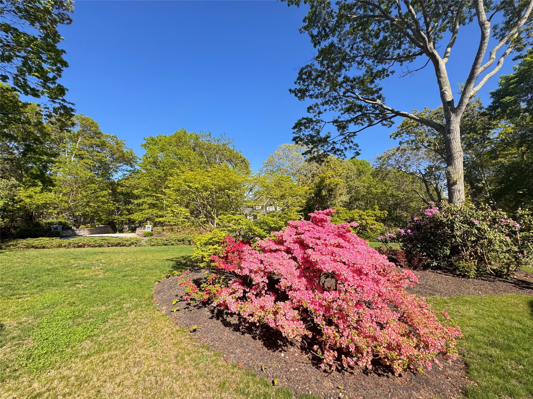 3 Debbie Trail, Hampton Bays, NY 11946