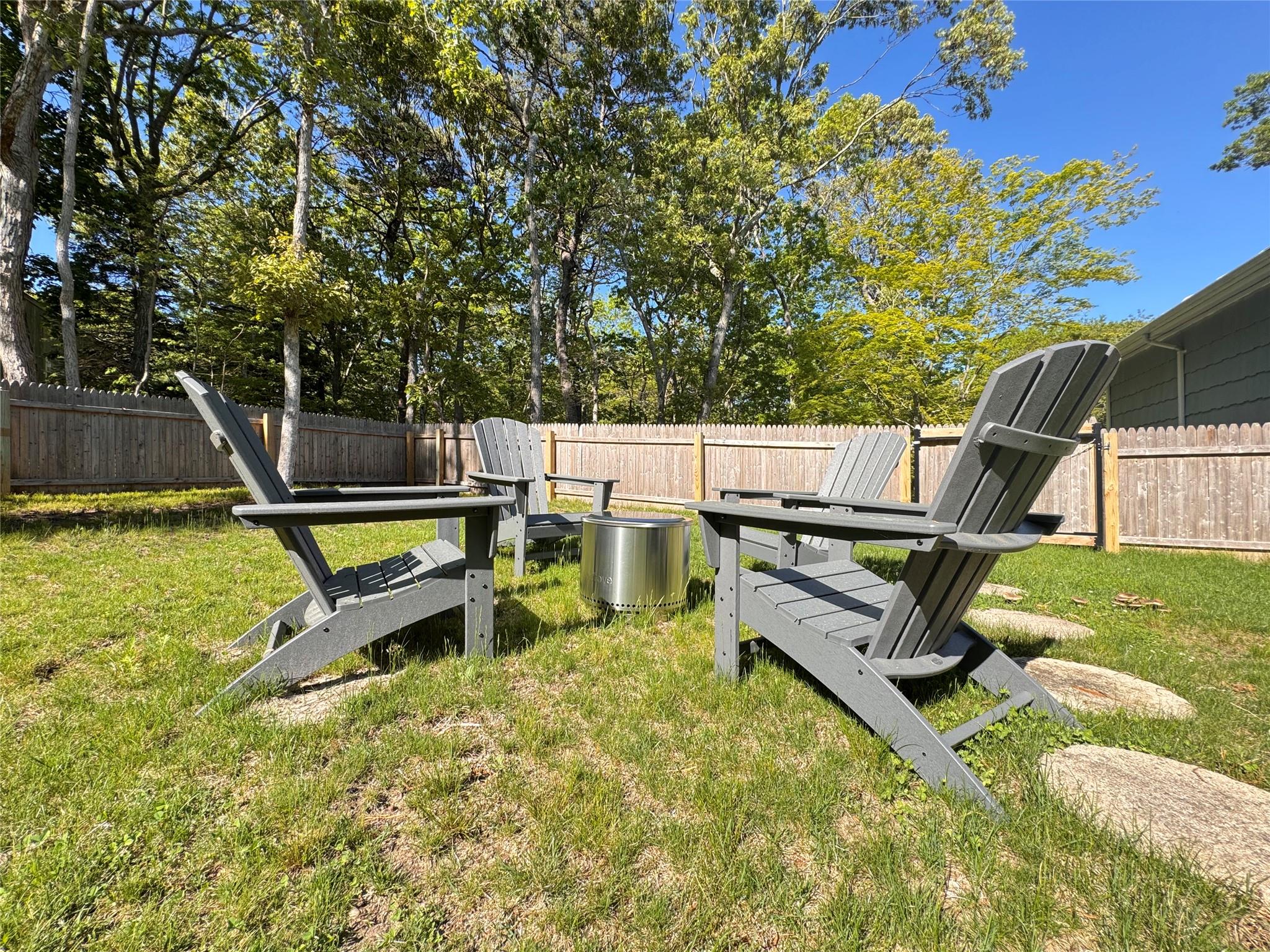 3 Debbie Trail, Hampton Bays, NY 11946