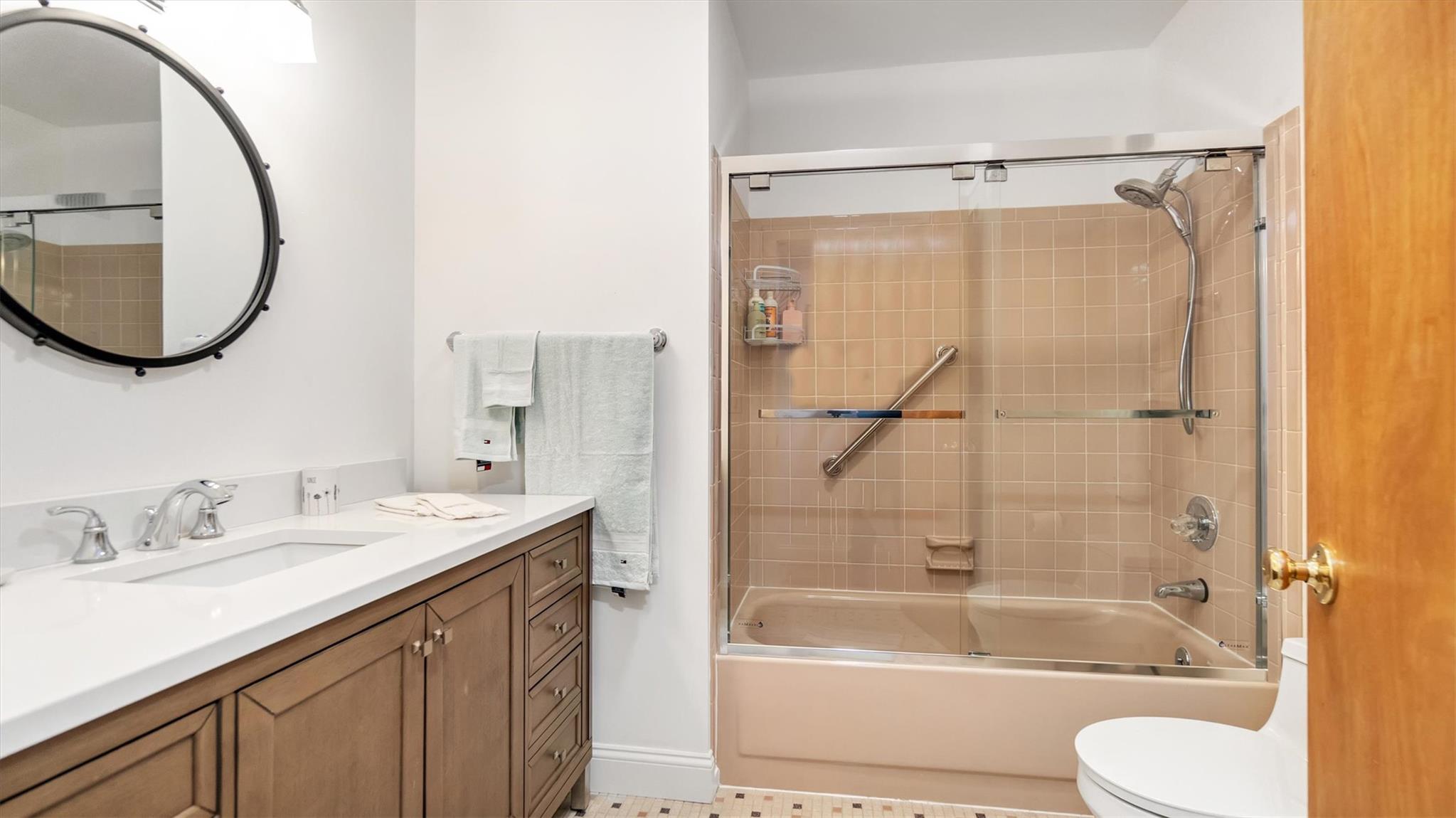 3 Debbie Trail, Hampton Bays, NY 11946