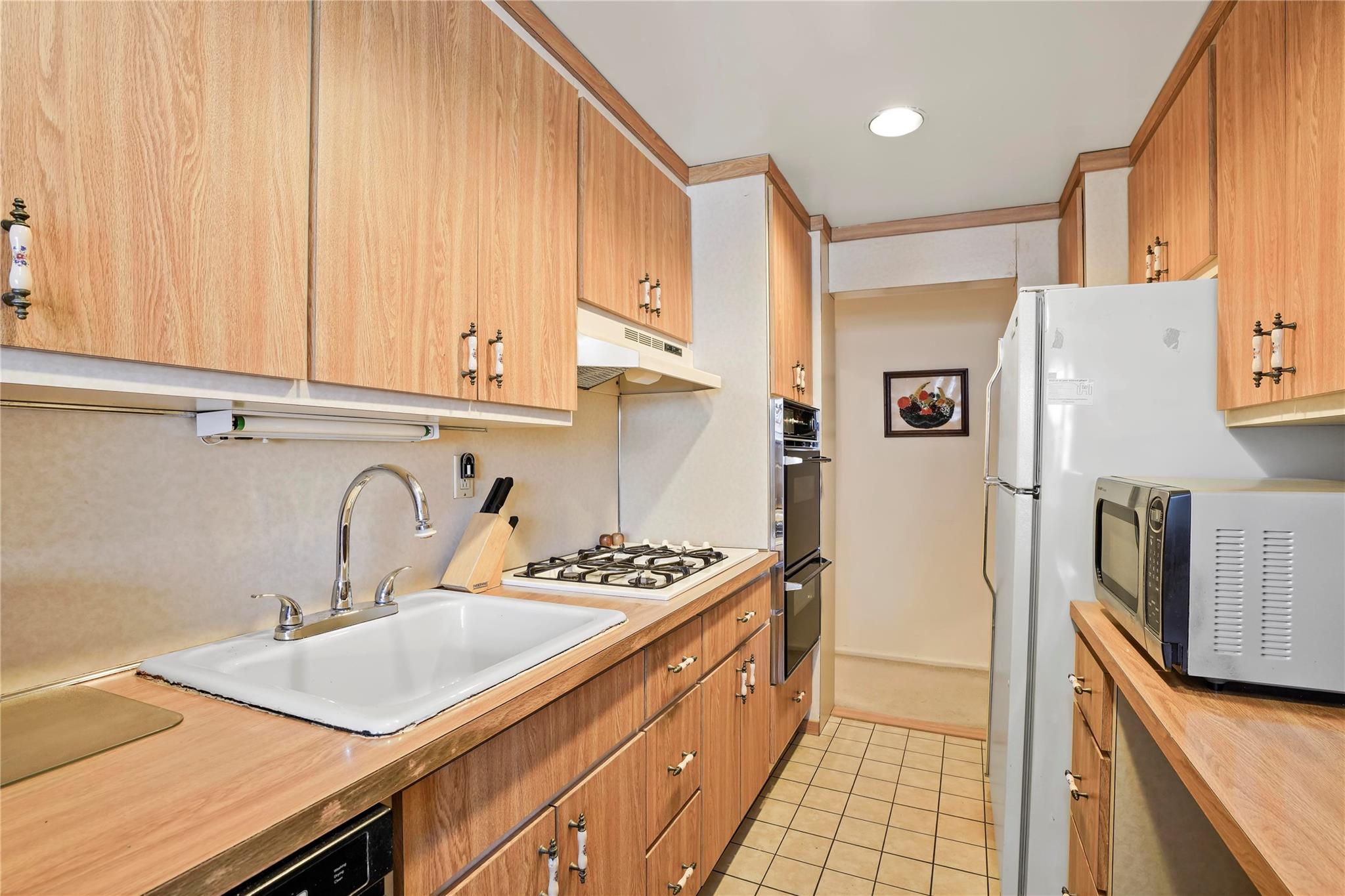 89-35 155th Avenue # 3C, Howard Beach, NY 11414