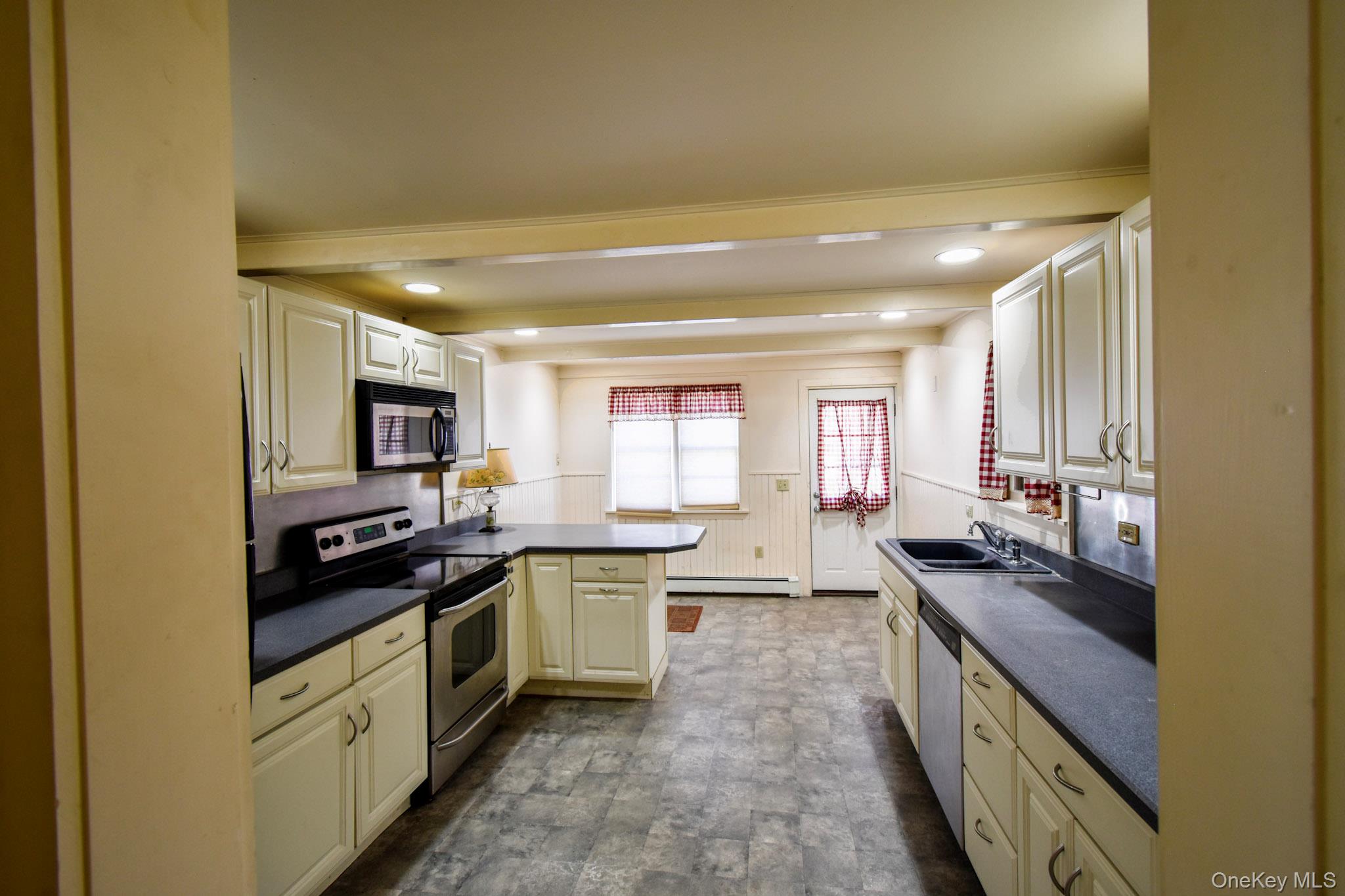 6099 Route 82, Stanfordville, NY 12581