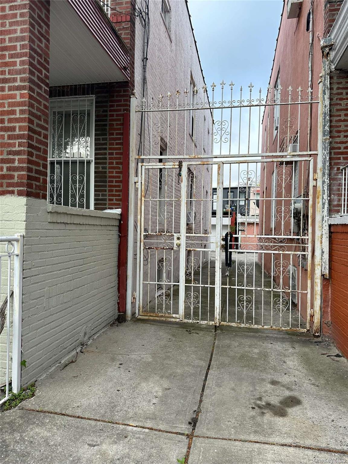 710 Shepherd Avenue, Brooklyn, NY 11208