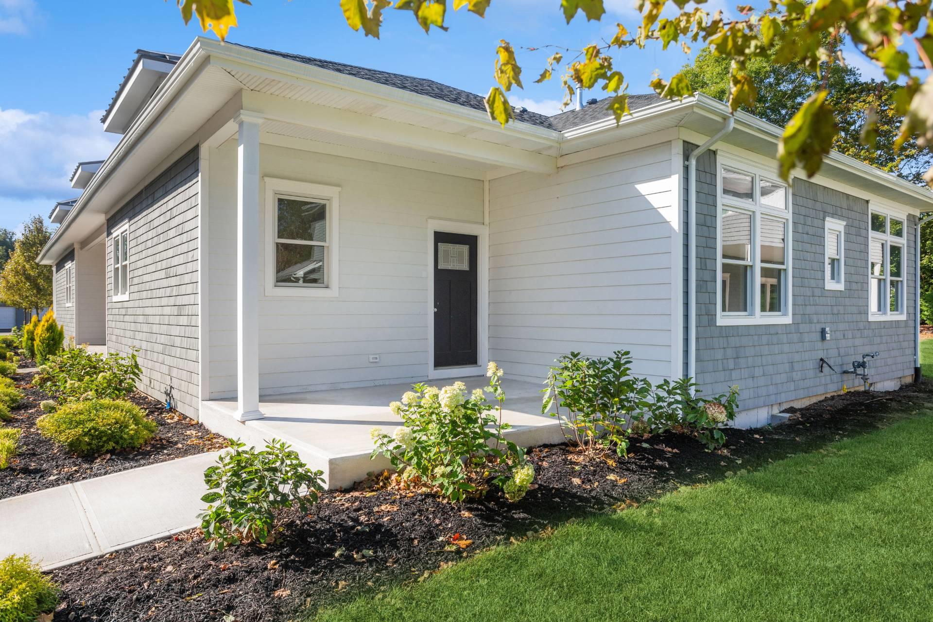 19 Montauk Highway # 5, Westhampton, NY 11977