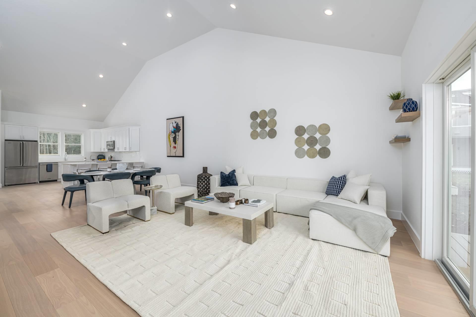 19 Montauk Highway # 5, Westhampton, NY 11977