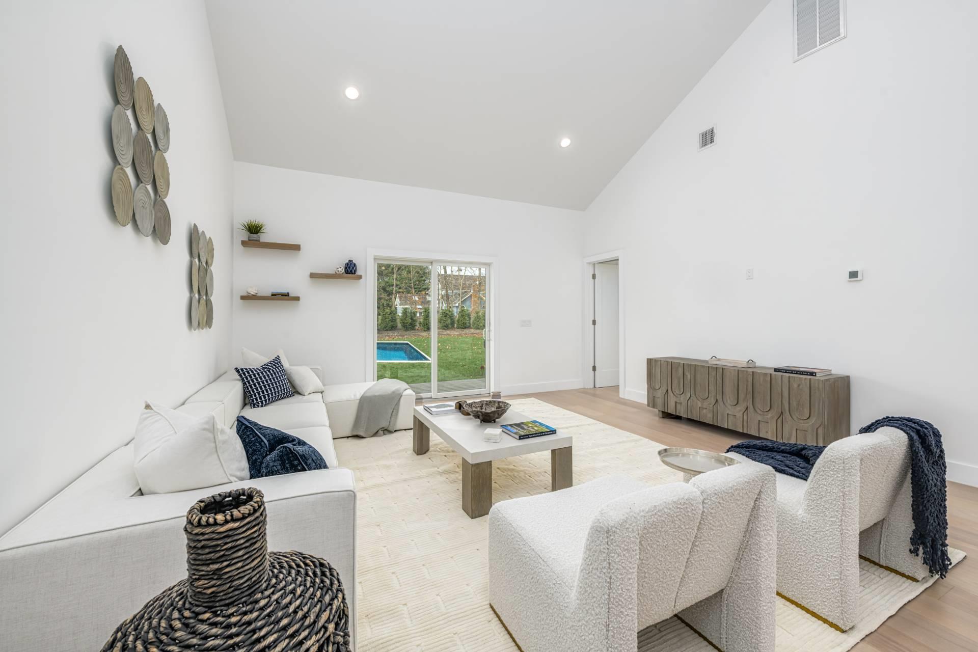 19 Montauk Highway # 5, Westhampton, NY 11977