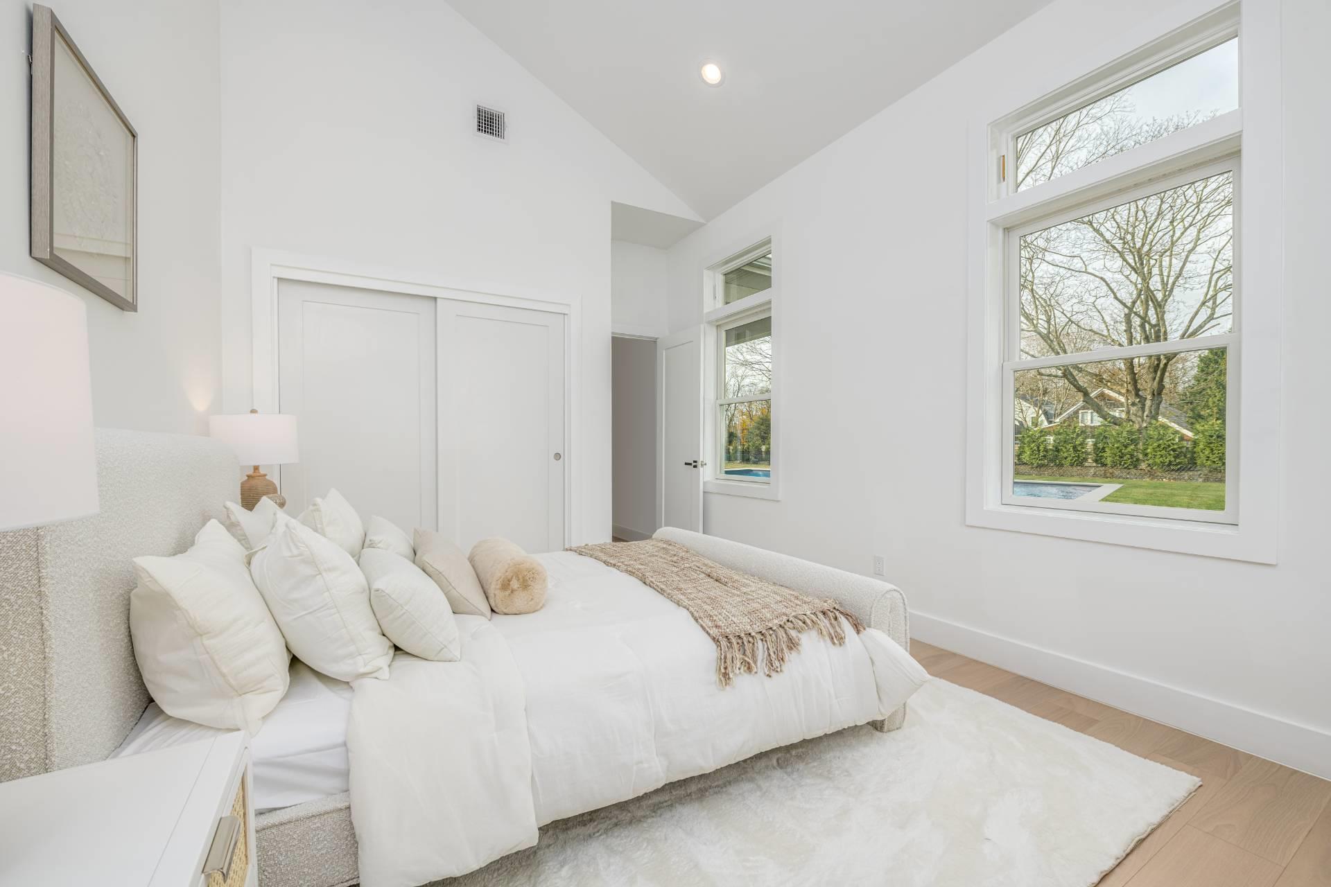 19 Montauk Highway # 5, Westhampton, NY 11977