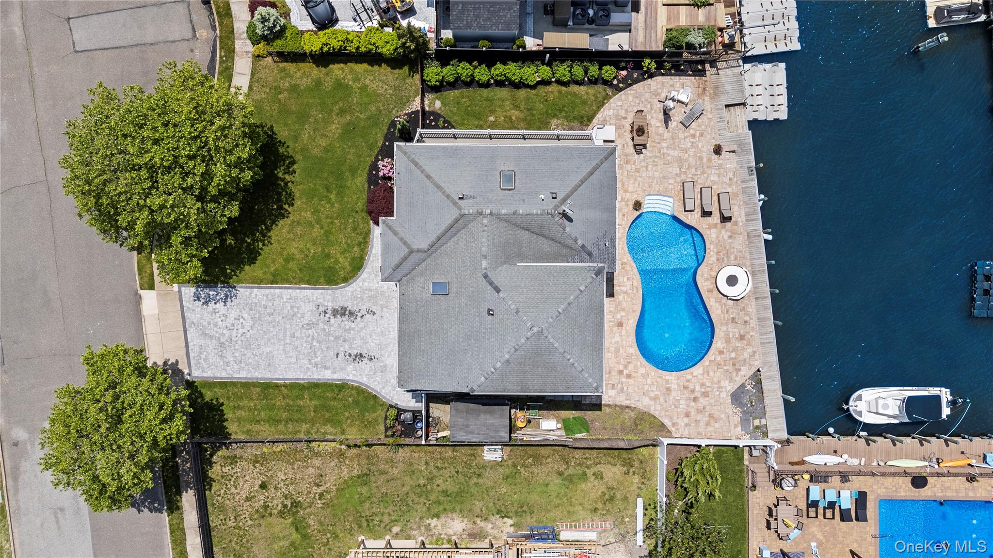 22 Viking Drive, West Islip, NY 11795