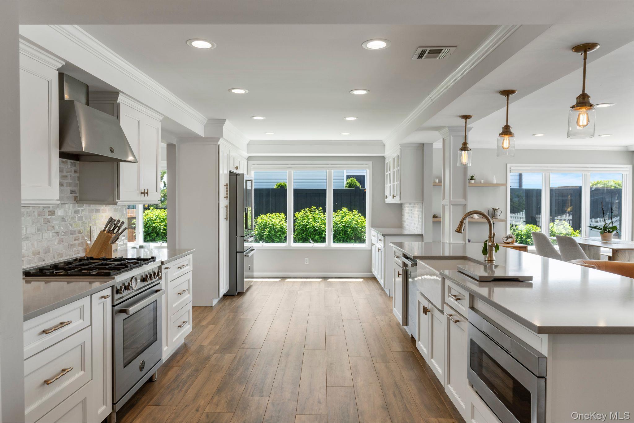 22 Viking Drive, West Islip, NY 11795