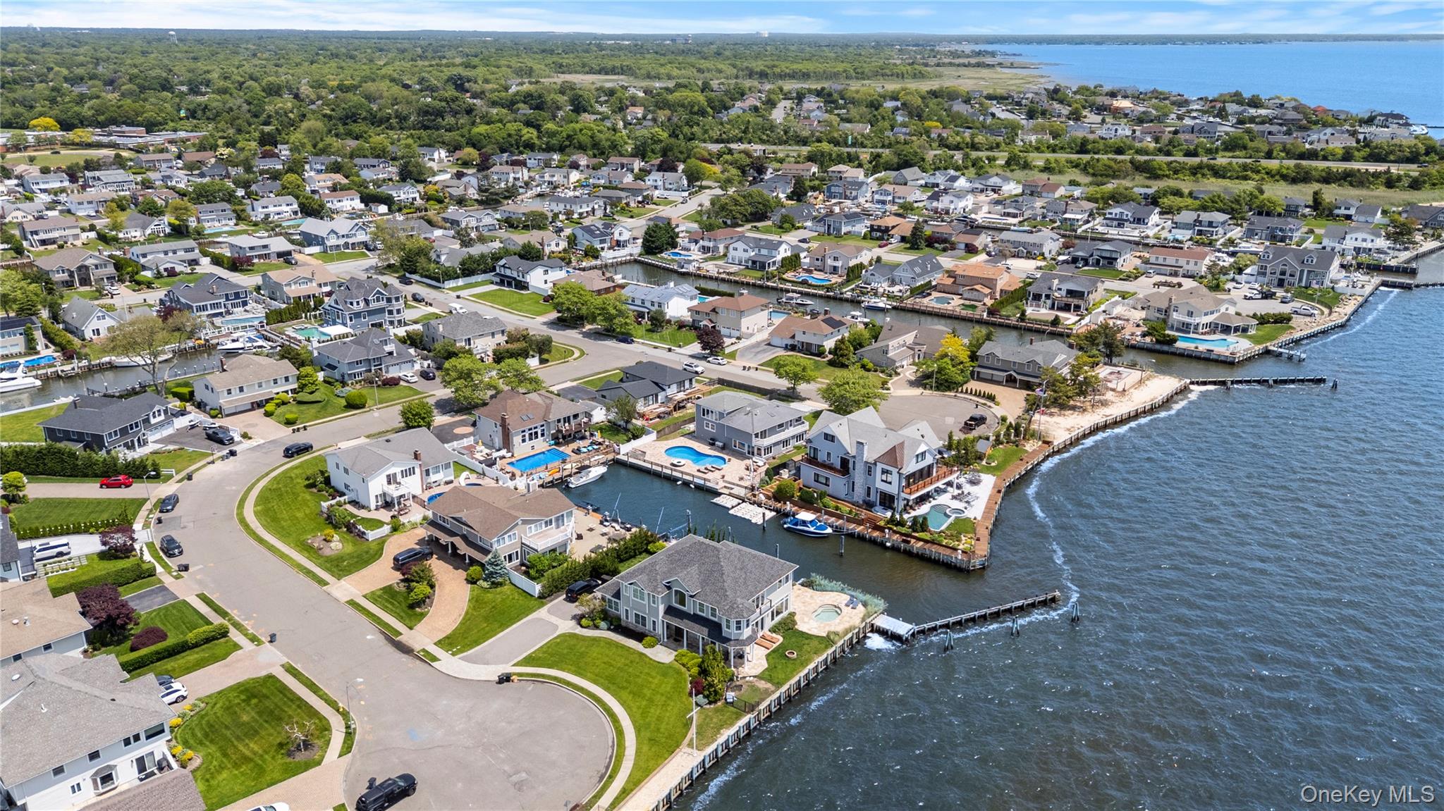 22 Viking Drive, West Islip, NY 11795