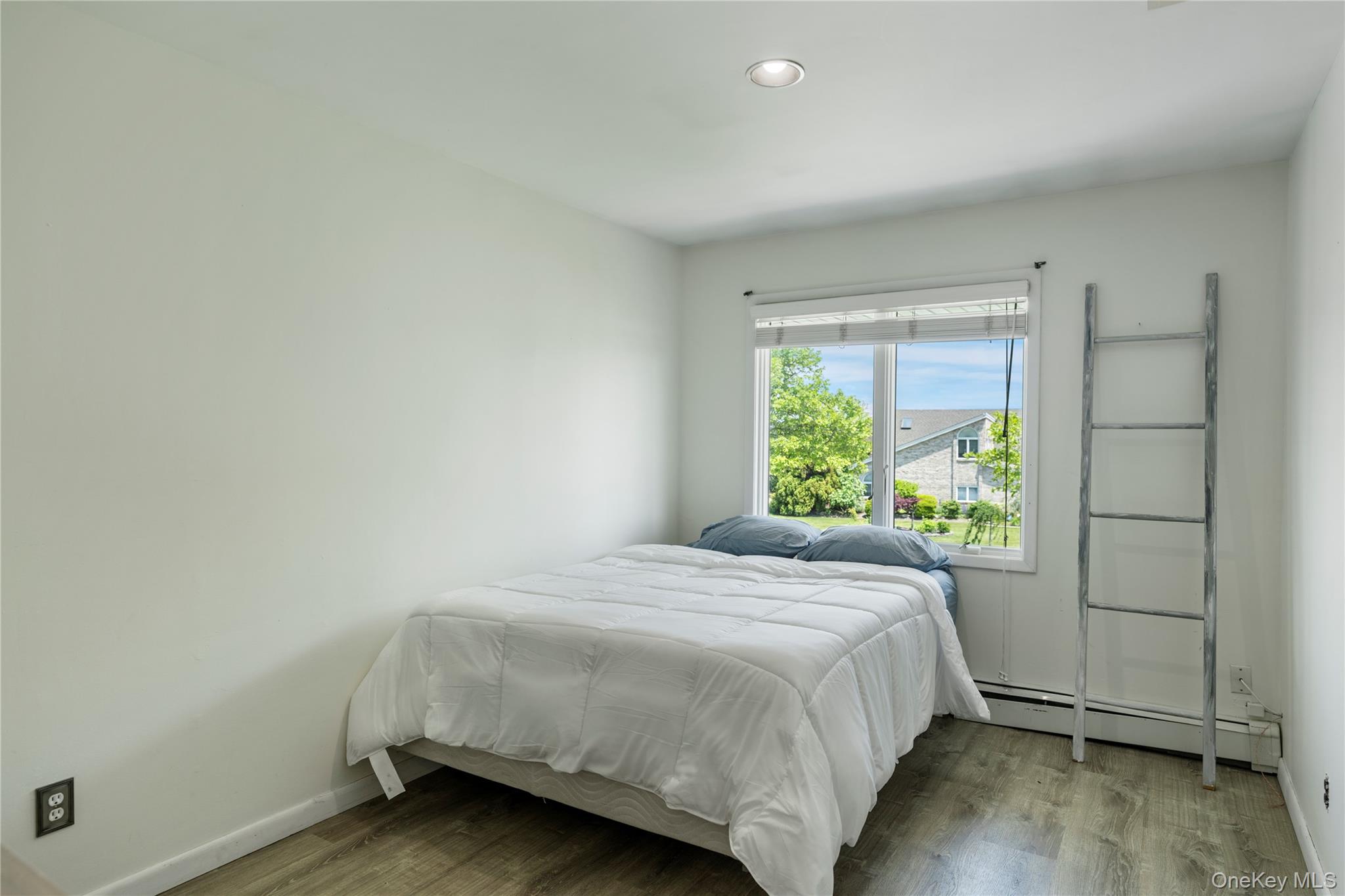 22 Viking Drive, West Islip, NY 11795