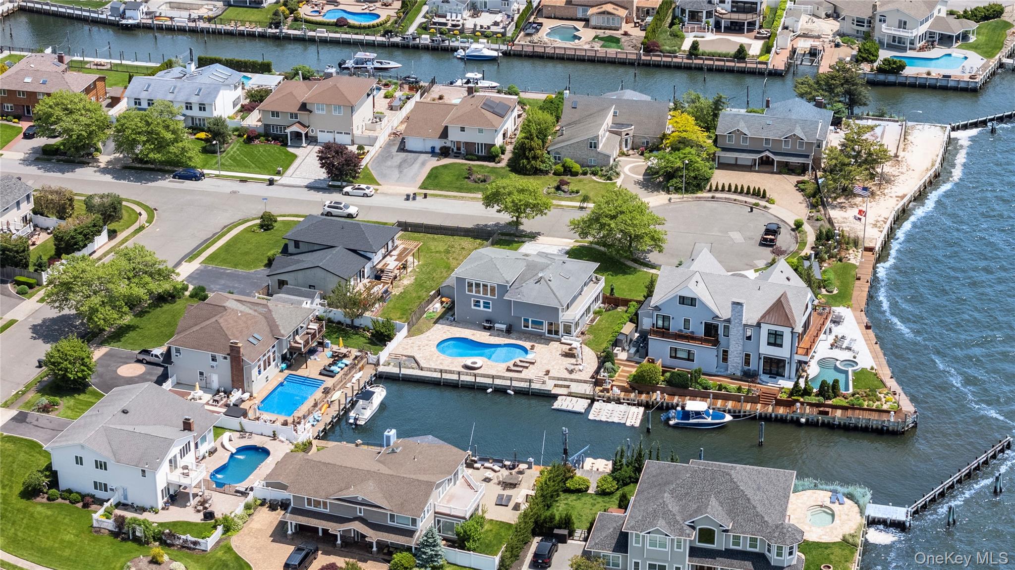 22 Viking Drive, West Islip, NY 11795