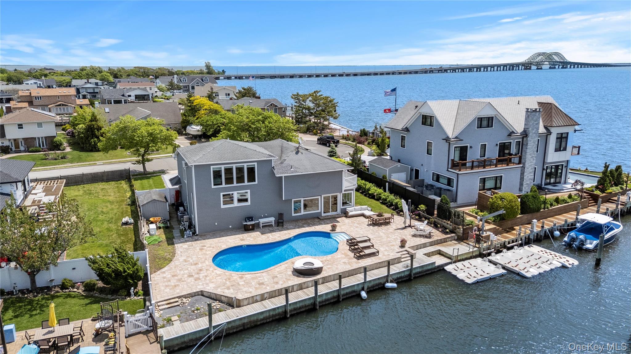 22 Viking Drive, West Islip, NY 11795