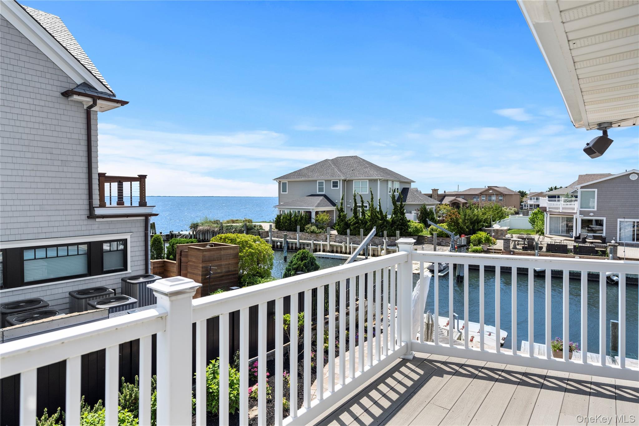 22 Viking Drive, West Islip, NY 11795