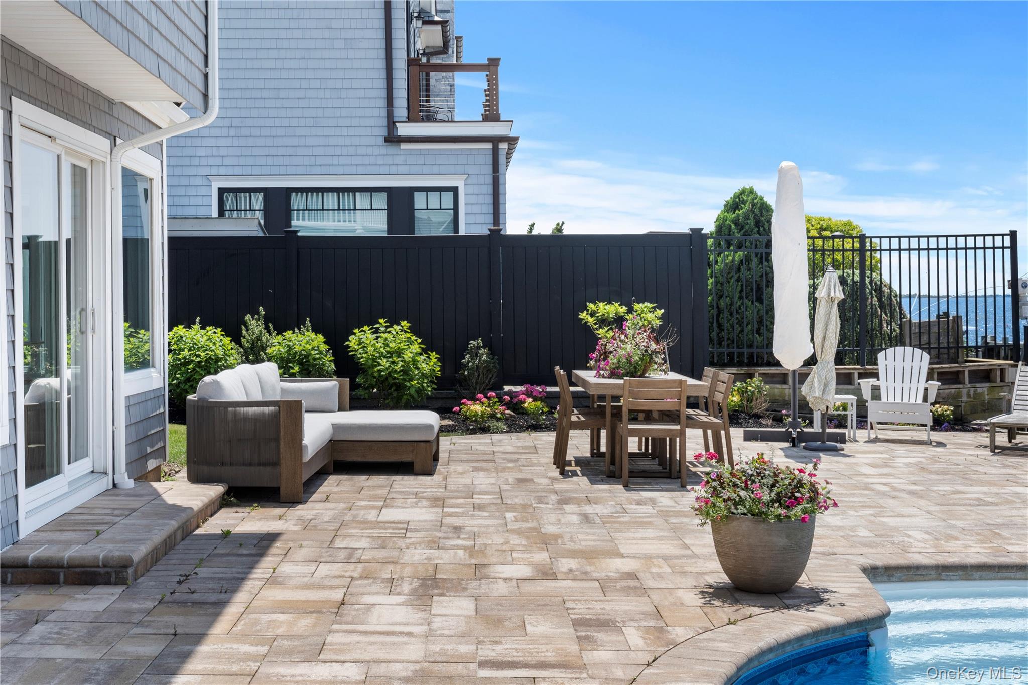 22 Viking Drive, West Islip, NY 11795