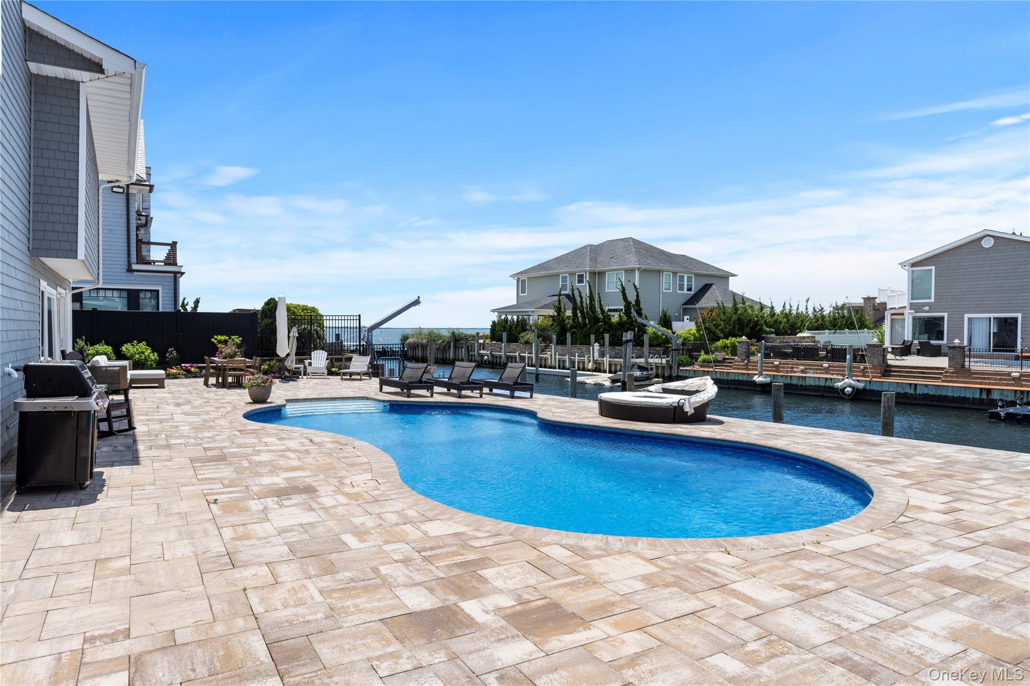 22 Viking Drive, West Islip, NY 11795