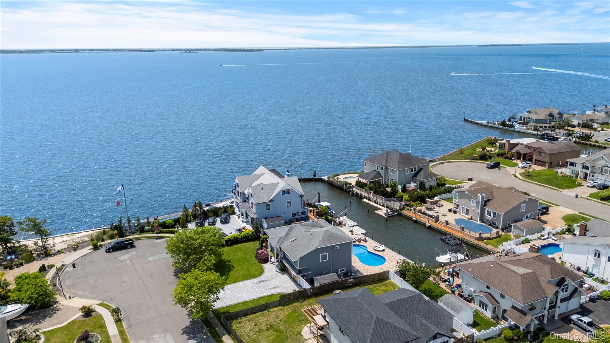 22 Viking Drive, West Islip, NY 11795