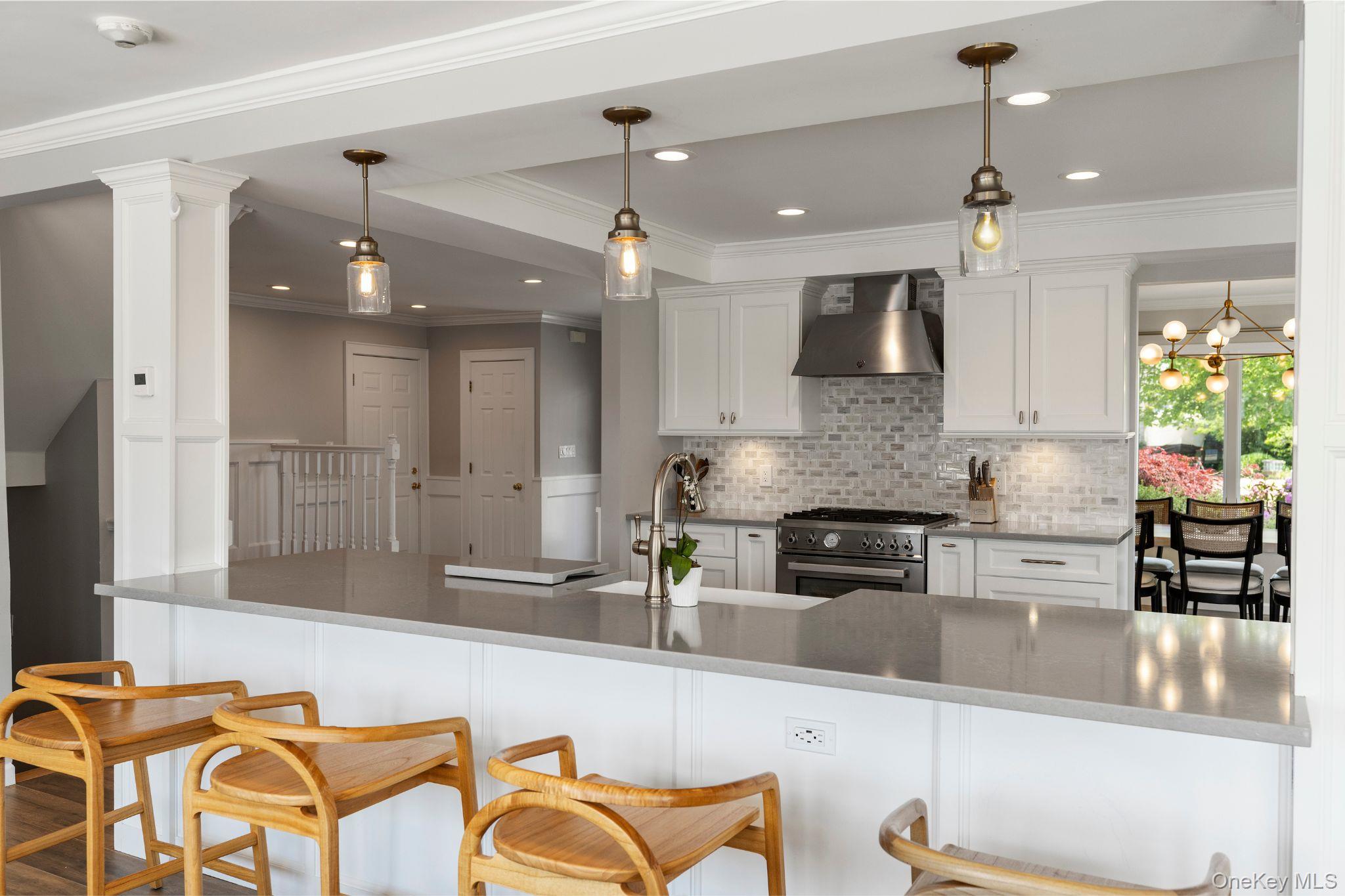 22 Viking Drive, West Islip, NY 11795