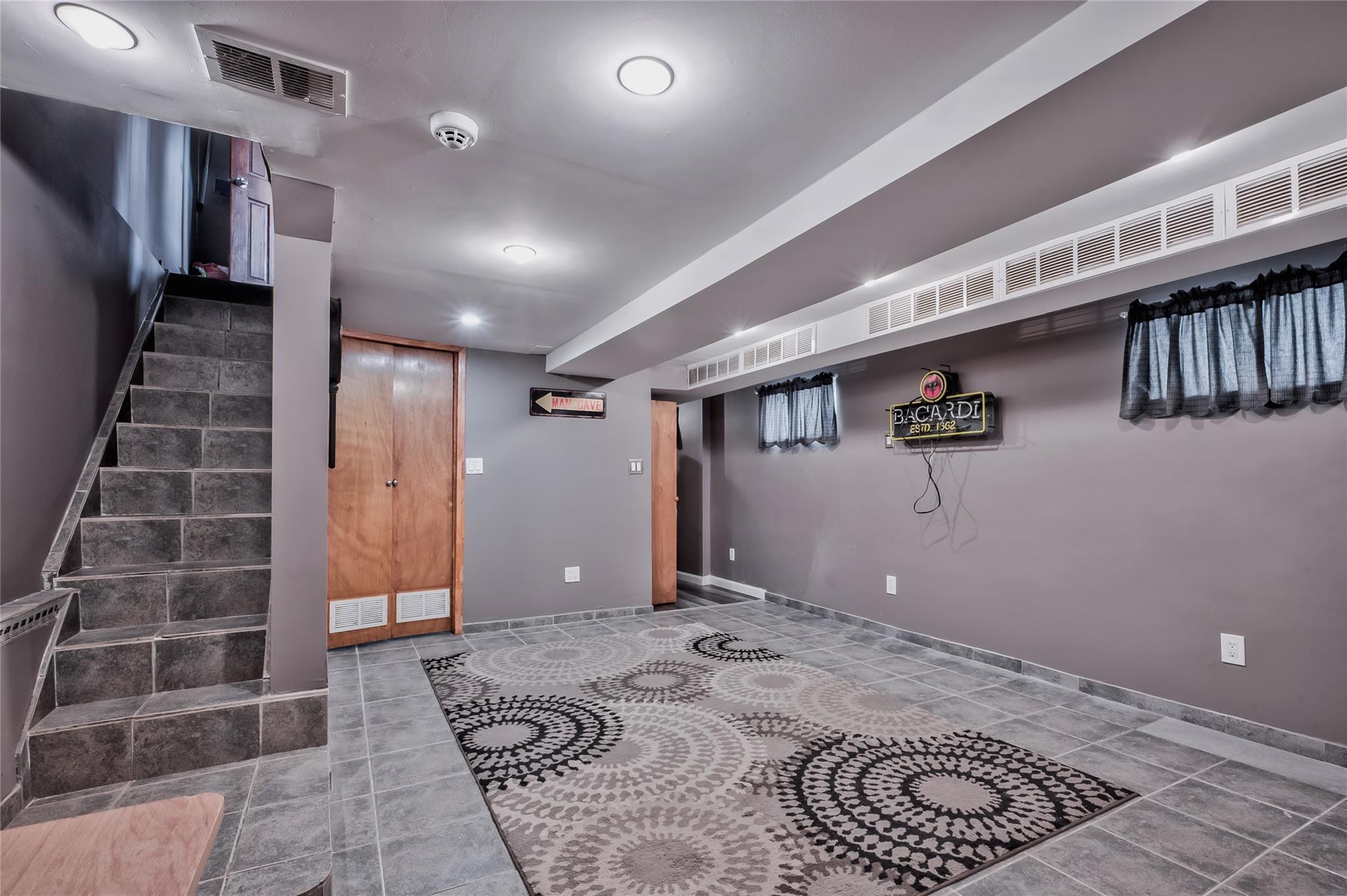 6546 79th Place, Middle Village, NY 11379