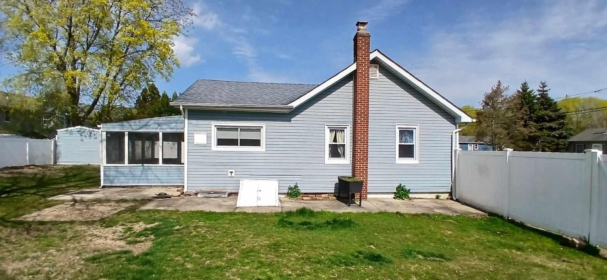 94 16th Street, Wading River, NY 11792