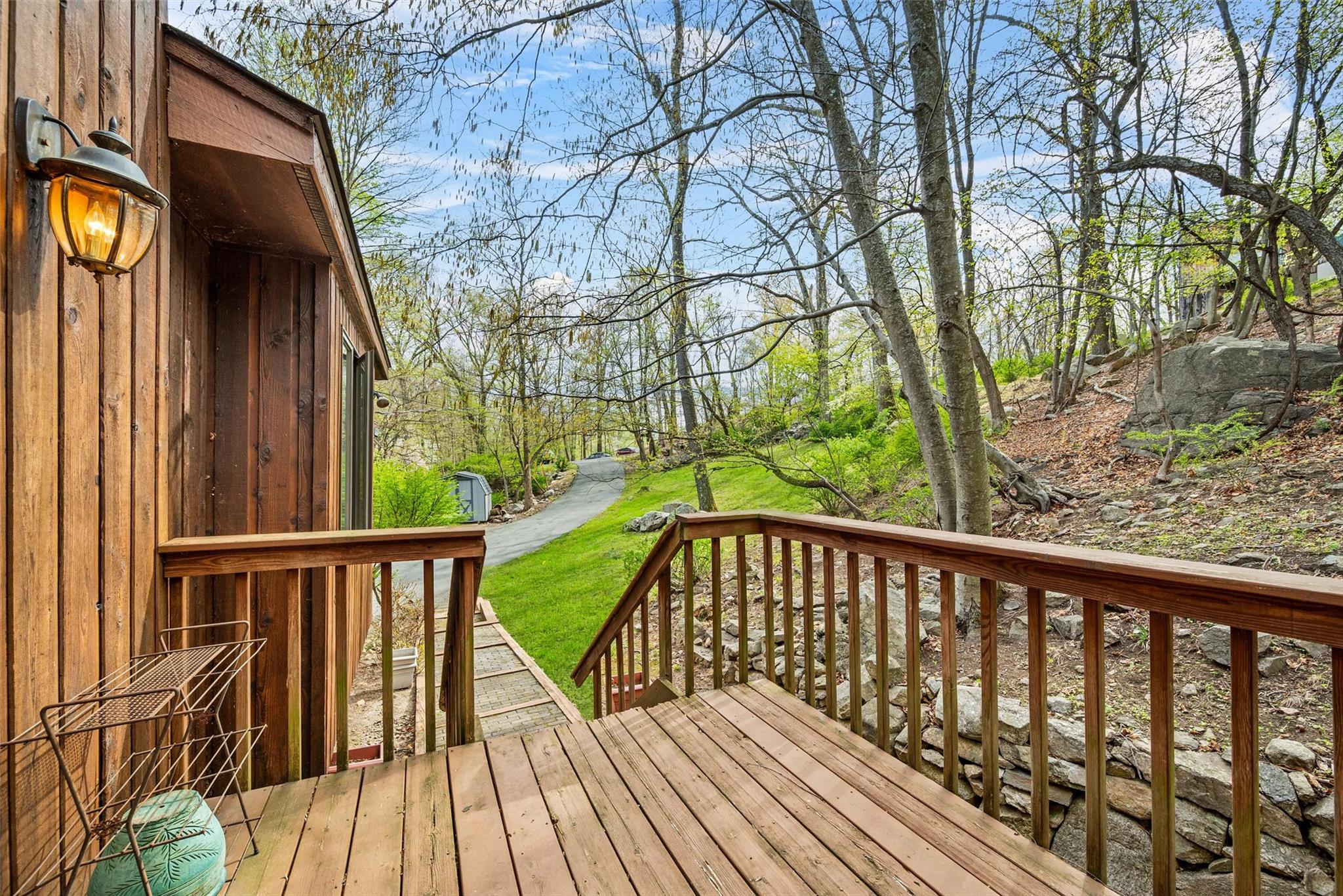 38 Ridgetop Drive, Tomkins Cove, NY 10986