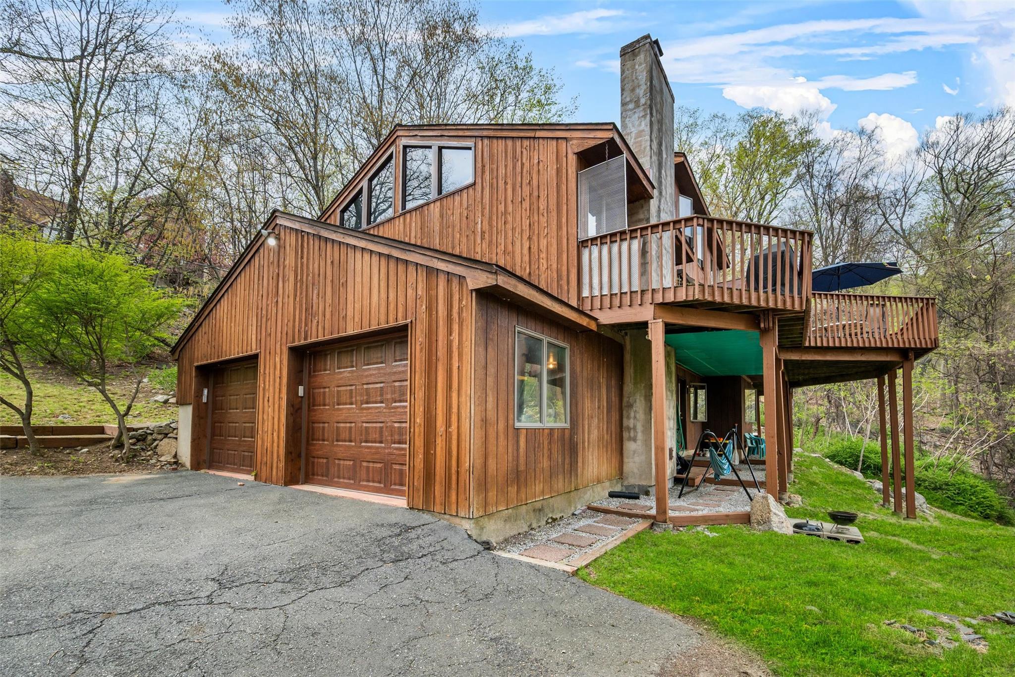 38 Ridgetop Drive, Tomkins Cove, NY 10986