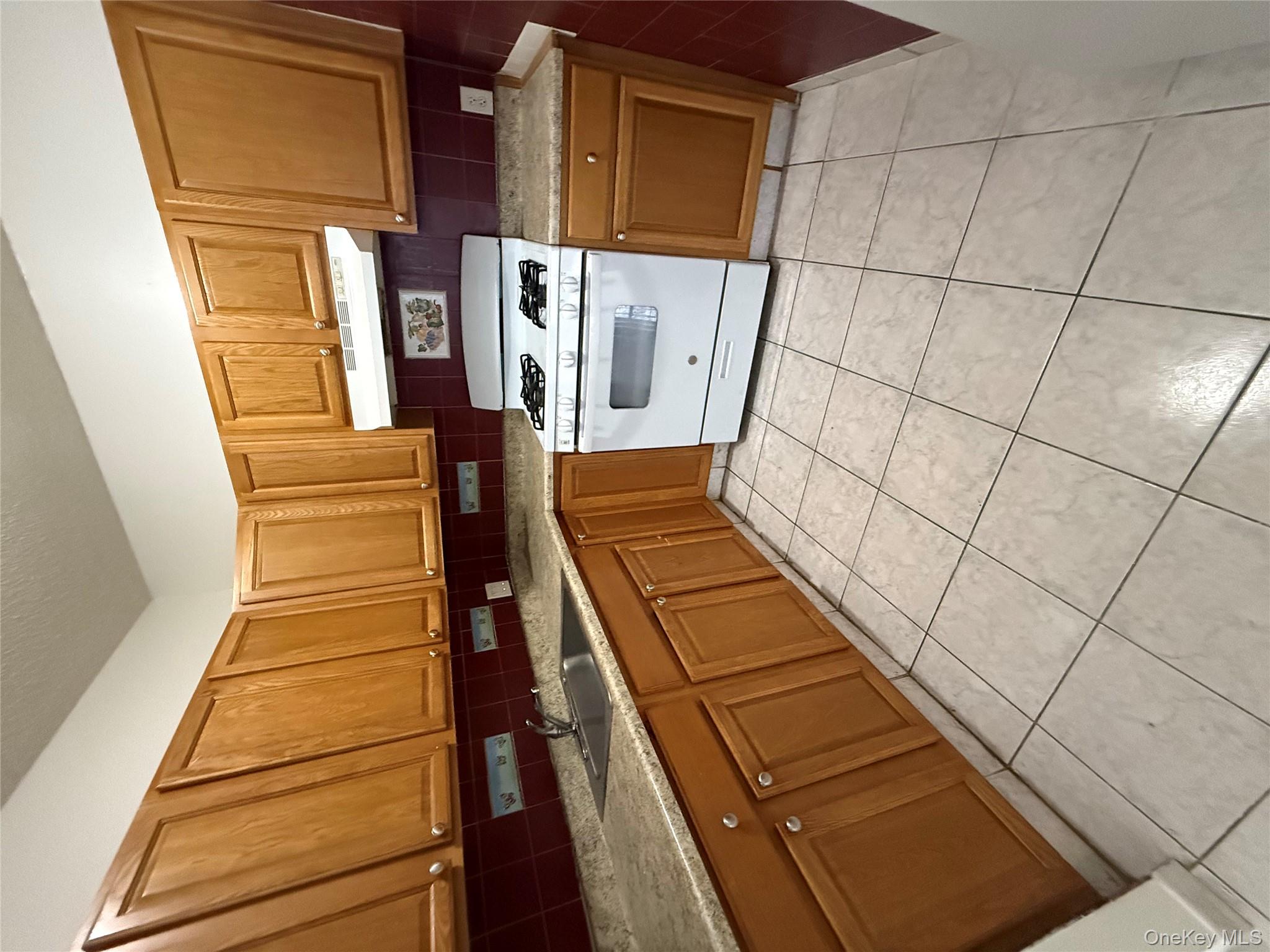 769 Saint Anns Avenue # B, Bronx, NY 10456