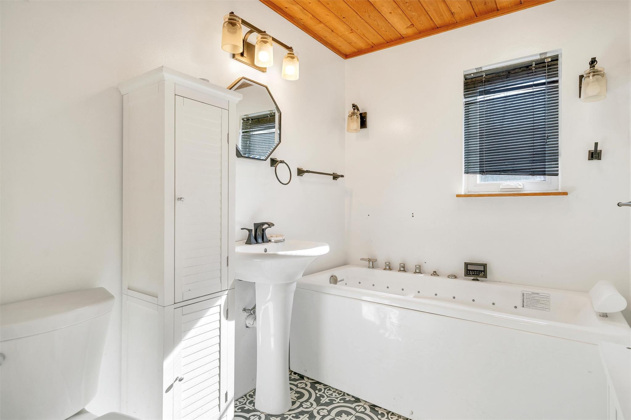 39 Meadowlark Lane, Woodridge, NY 12789