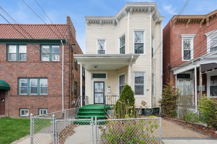 116 S 12th Avenue # 2, Mount Vernon, NY 10550