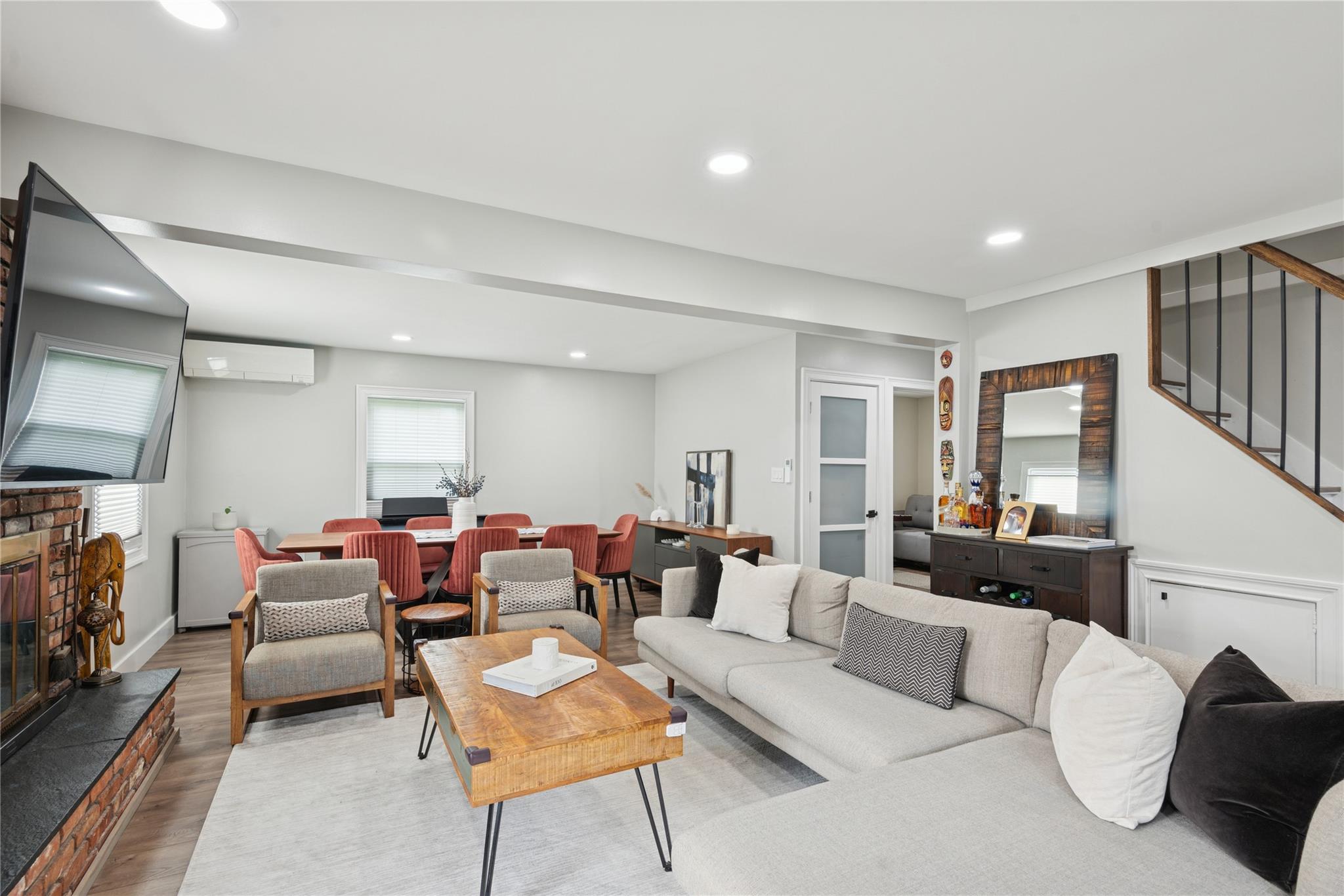 34 Chase Lane, Levittown, NY 11756