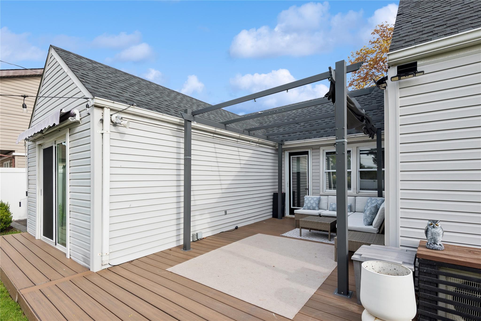 34 Chase Lane, Levittown, NY 11756