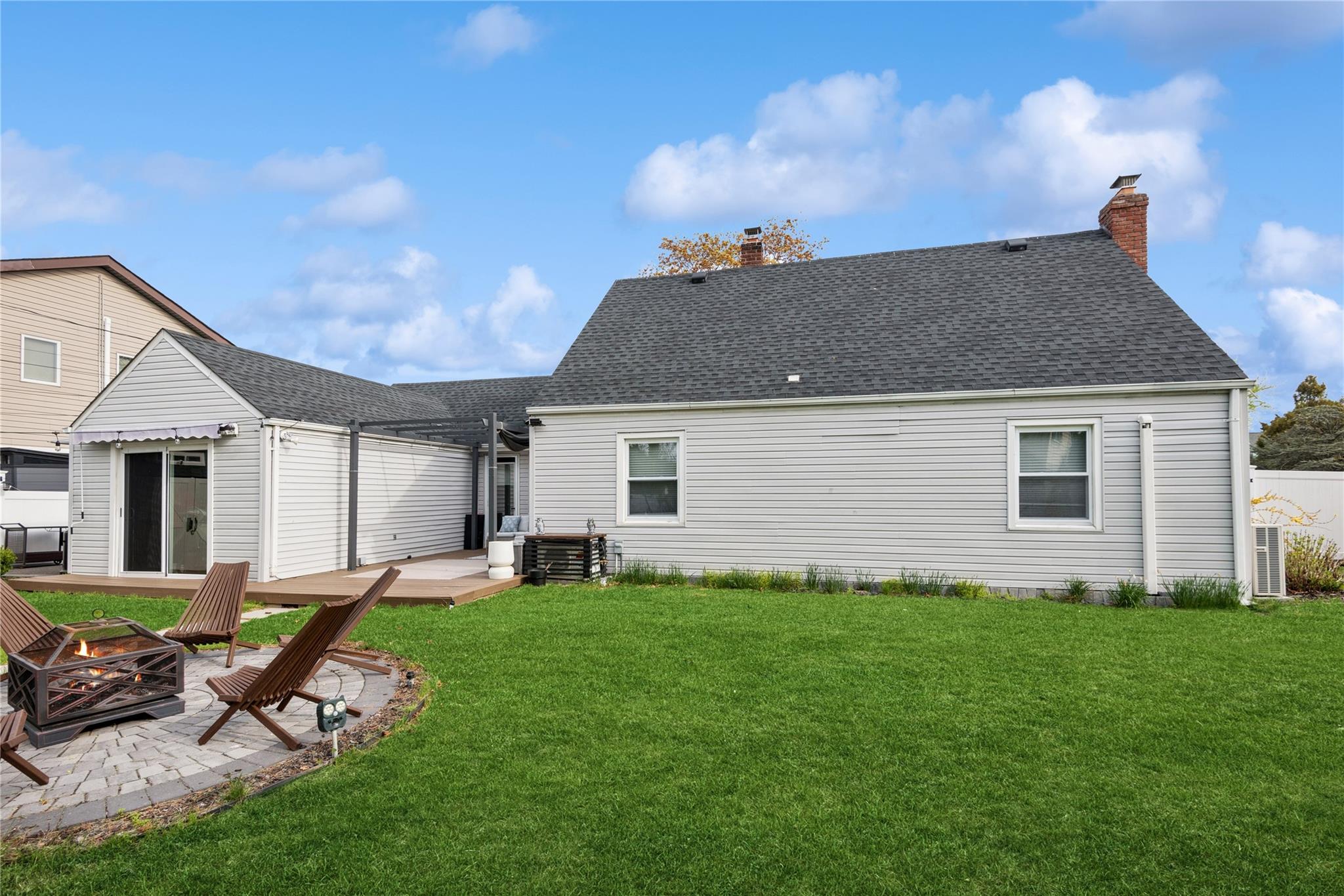 34 Chase Lane, Levittown, NY 11756