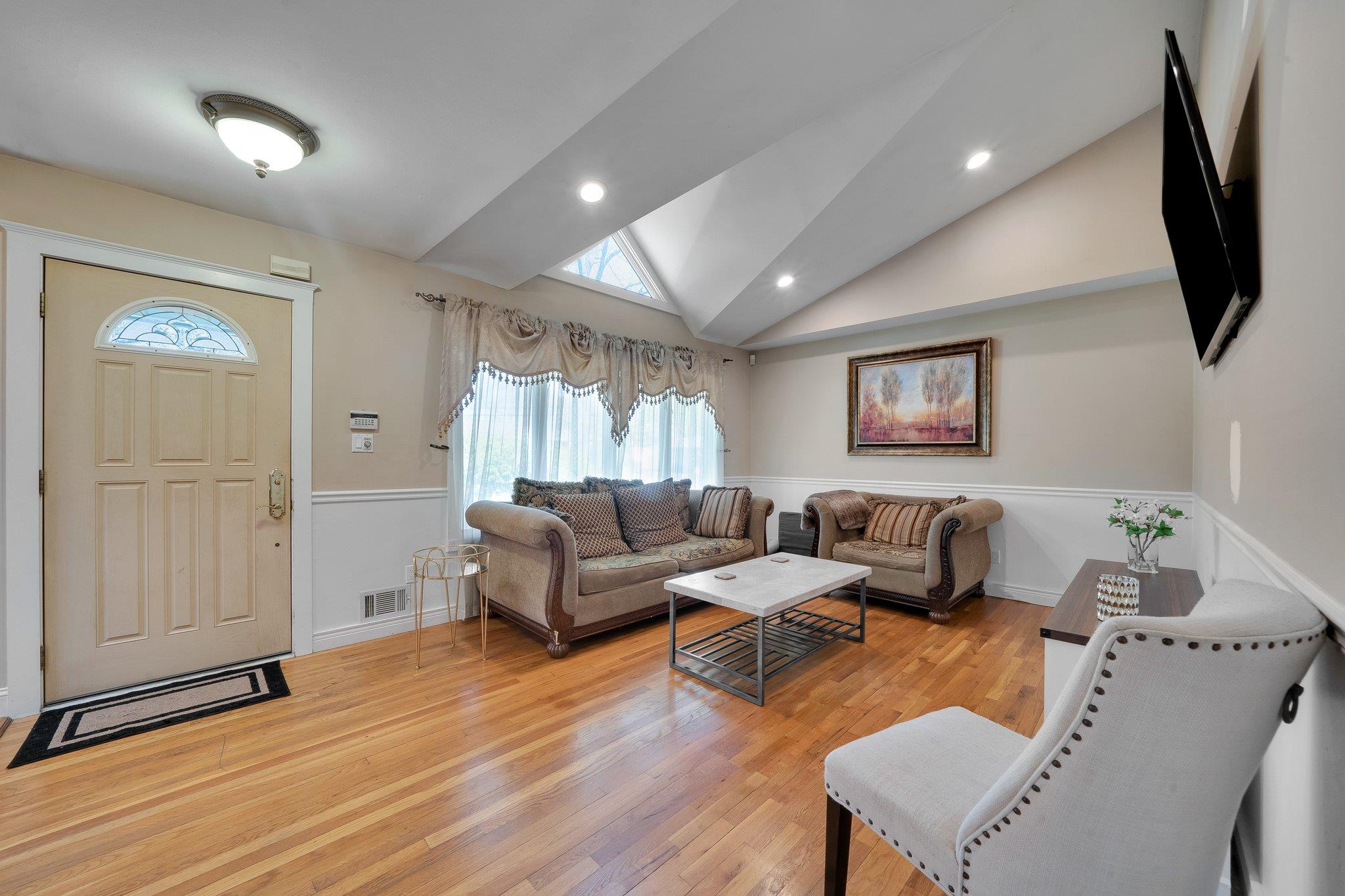 92 Dovecote Lane, Commack, NY 11725