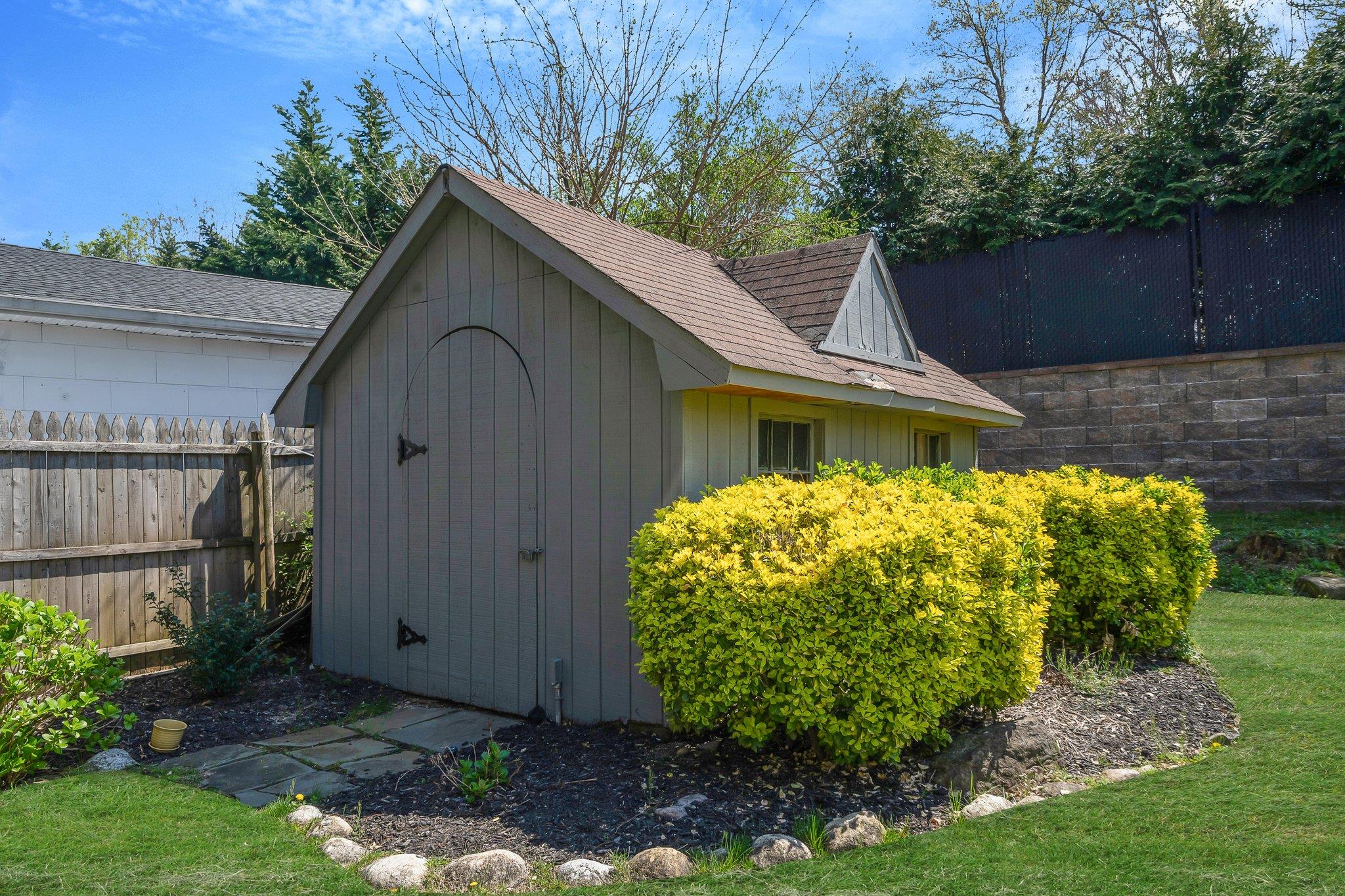 92 Dovecote Lane, Commack, NY 11725