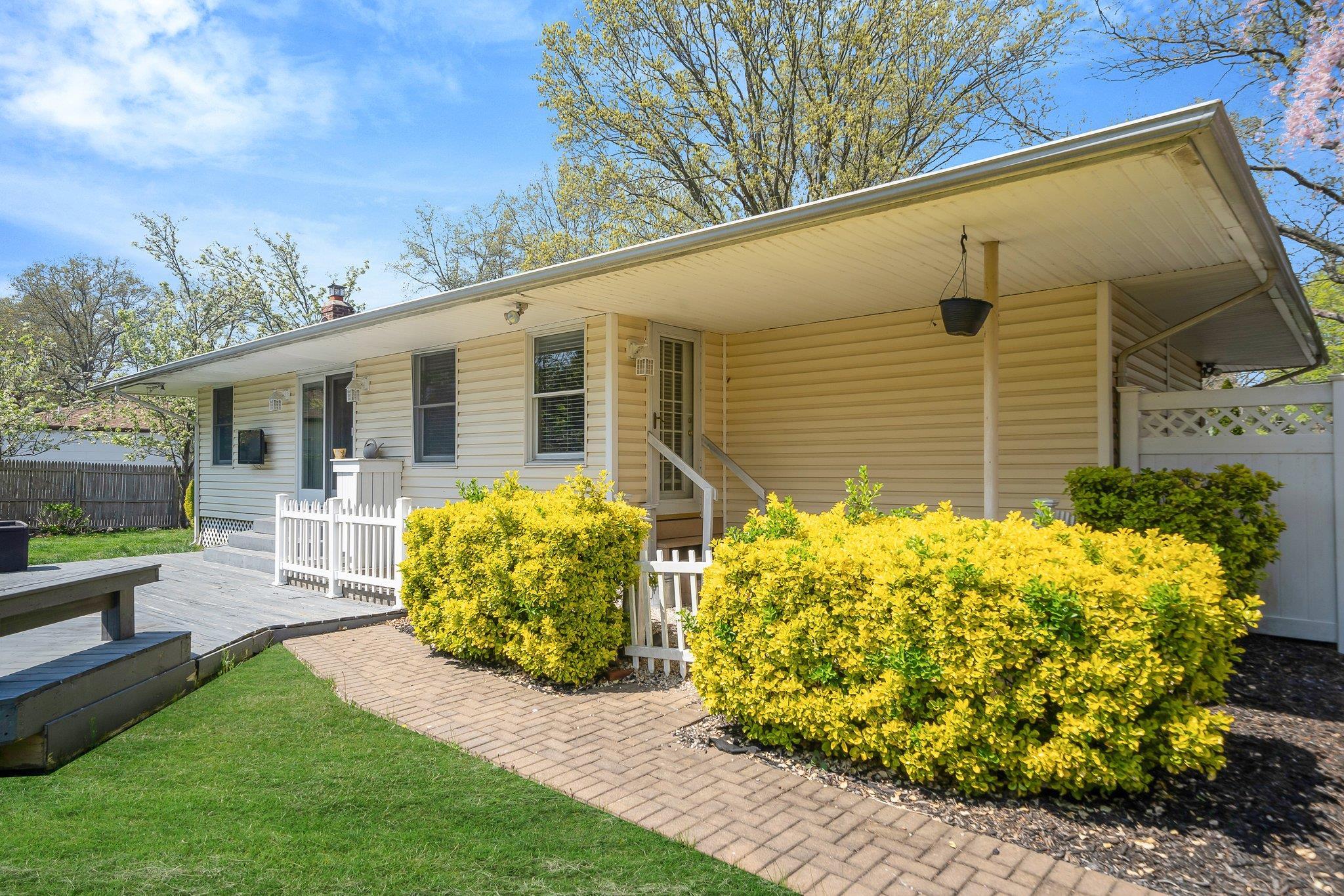 92 Dovecote Lane, Commack, NY 11725