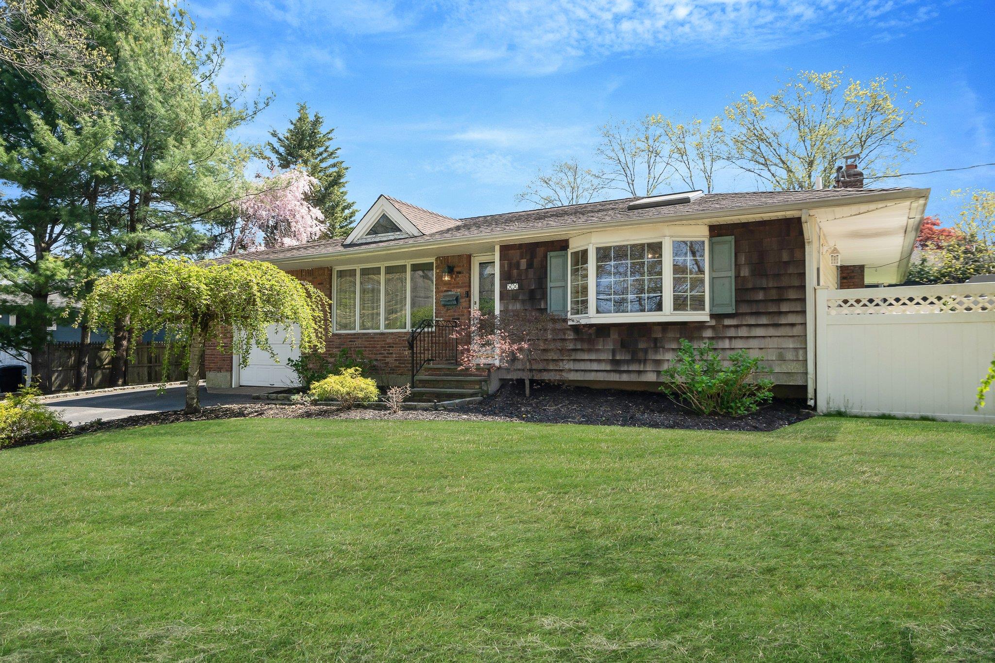 92 Dovecote Lane, Commack, NY 11725